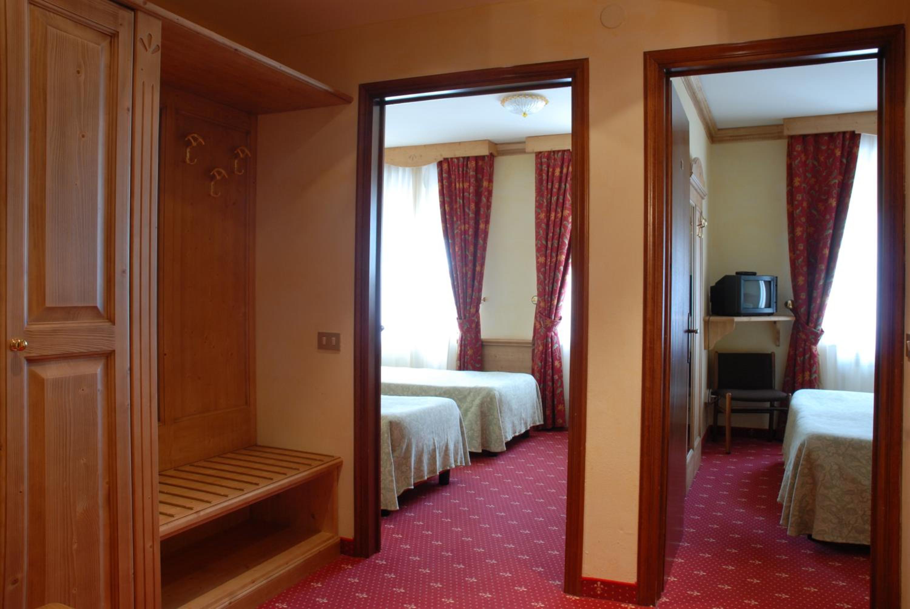 Two-Bedroom Suite photo 1