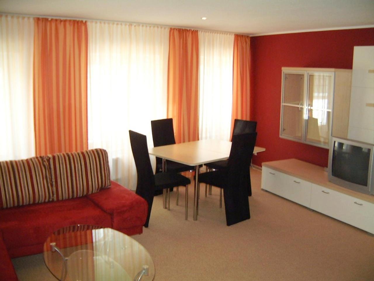 One-Bedroom Apartment - Photo 18