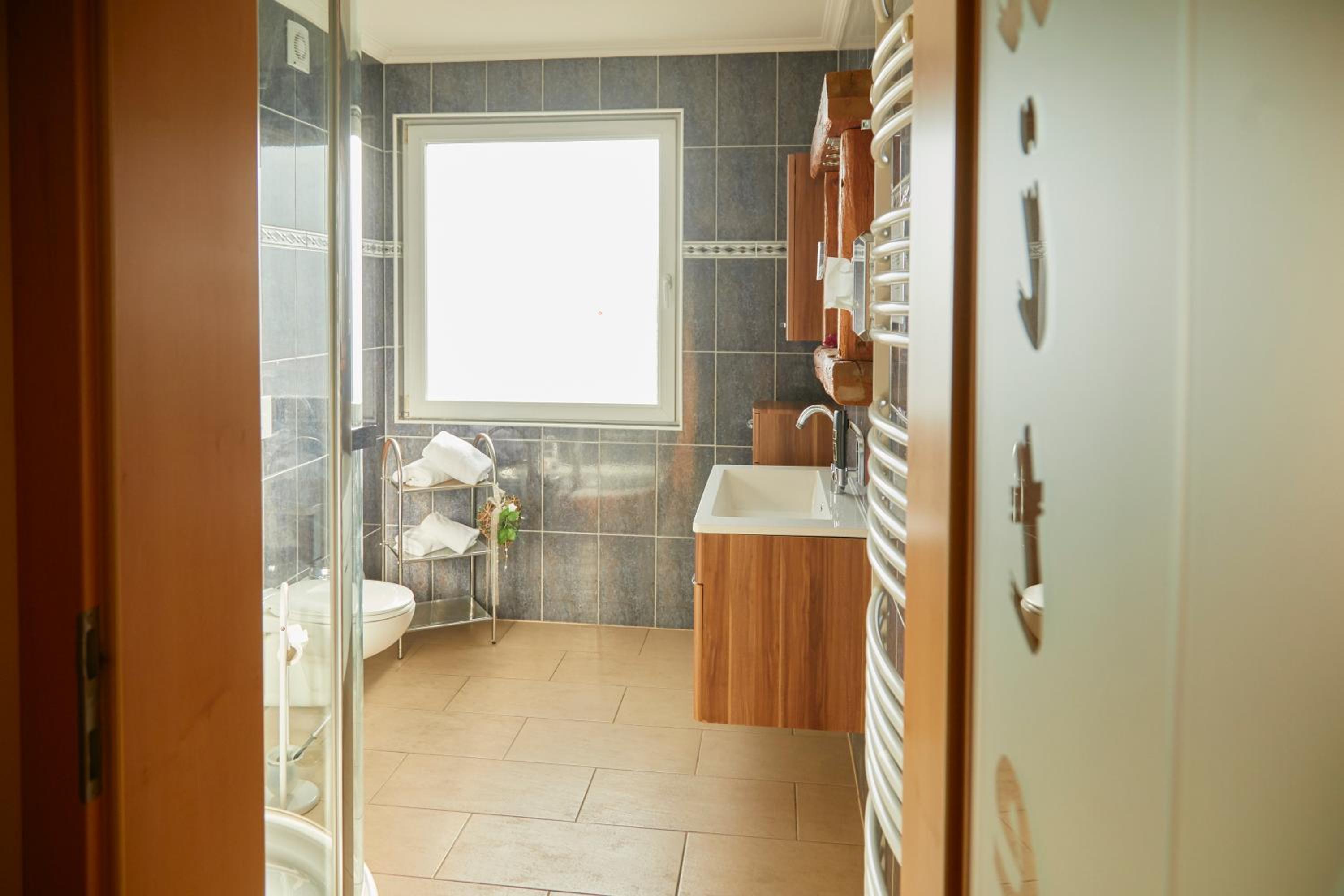 Suite with Whirlpool and Sauna - Photo 6