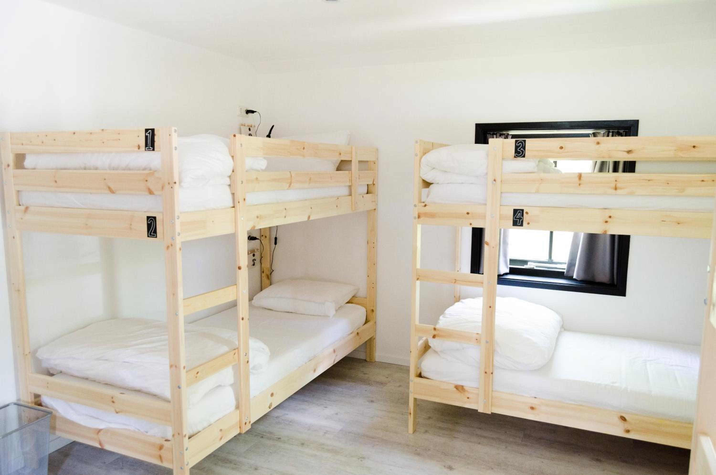 Bed in 8-Bed Dormitory Room photo 2