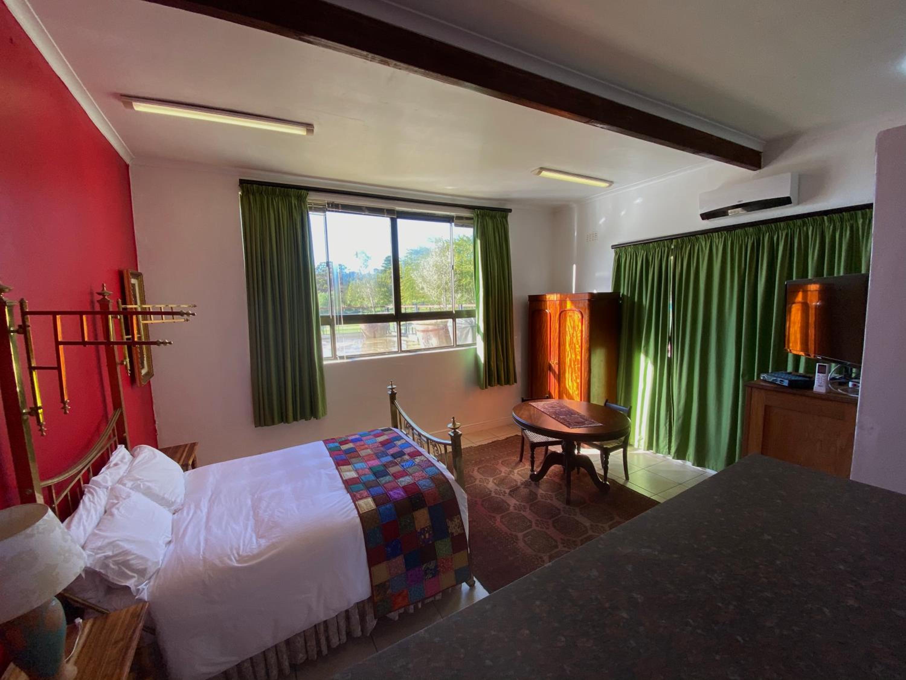 Double Room - Self Catering photo 1