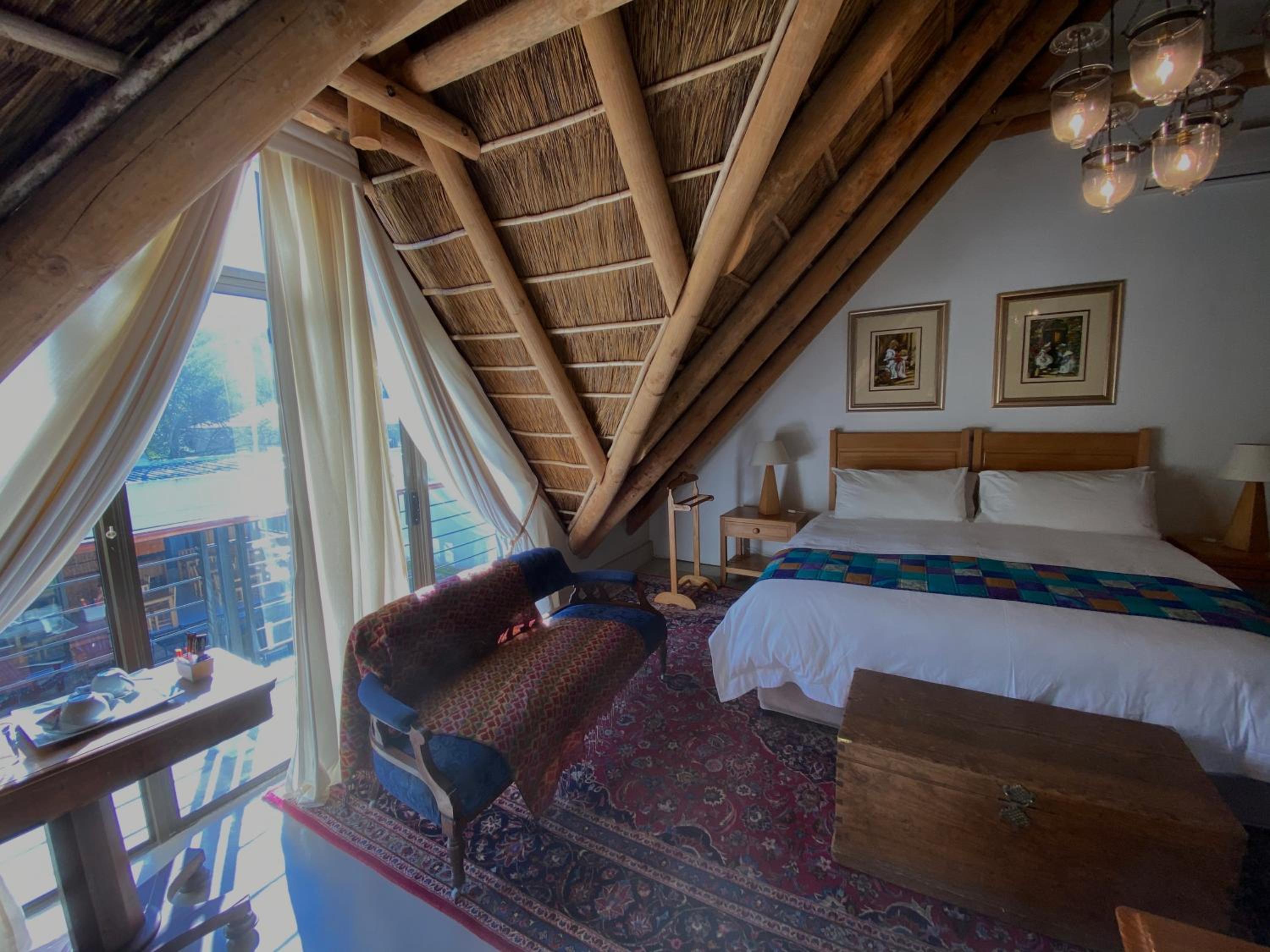 Deluxe Double Thatch Room photo 2