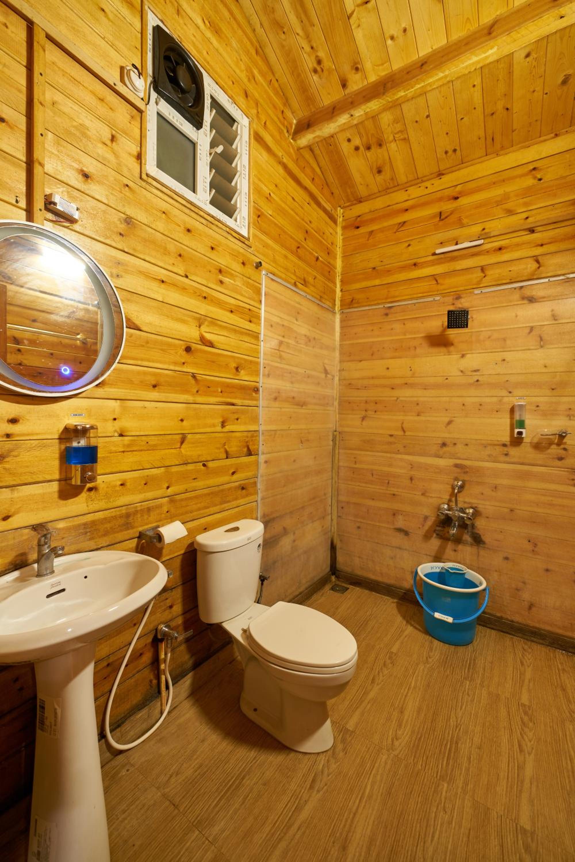 Executive Ac Chalet - Photo 9