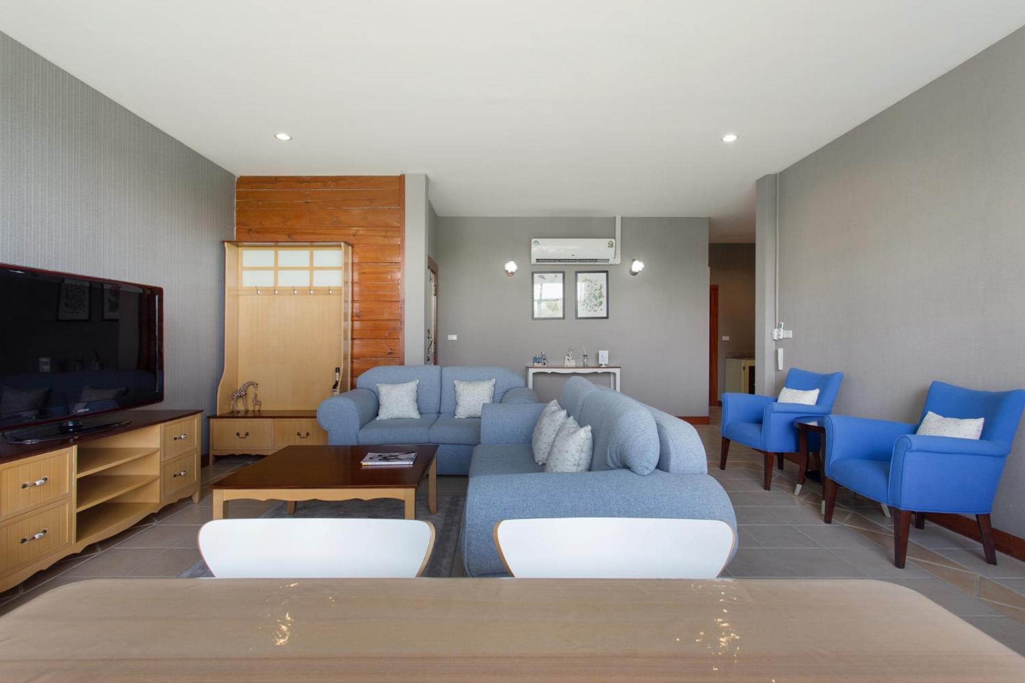 Two-Bedroom Apartment - Photo 8