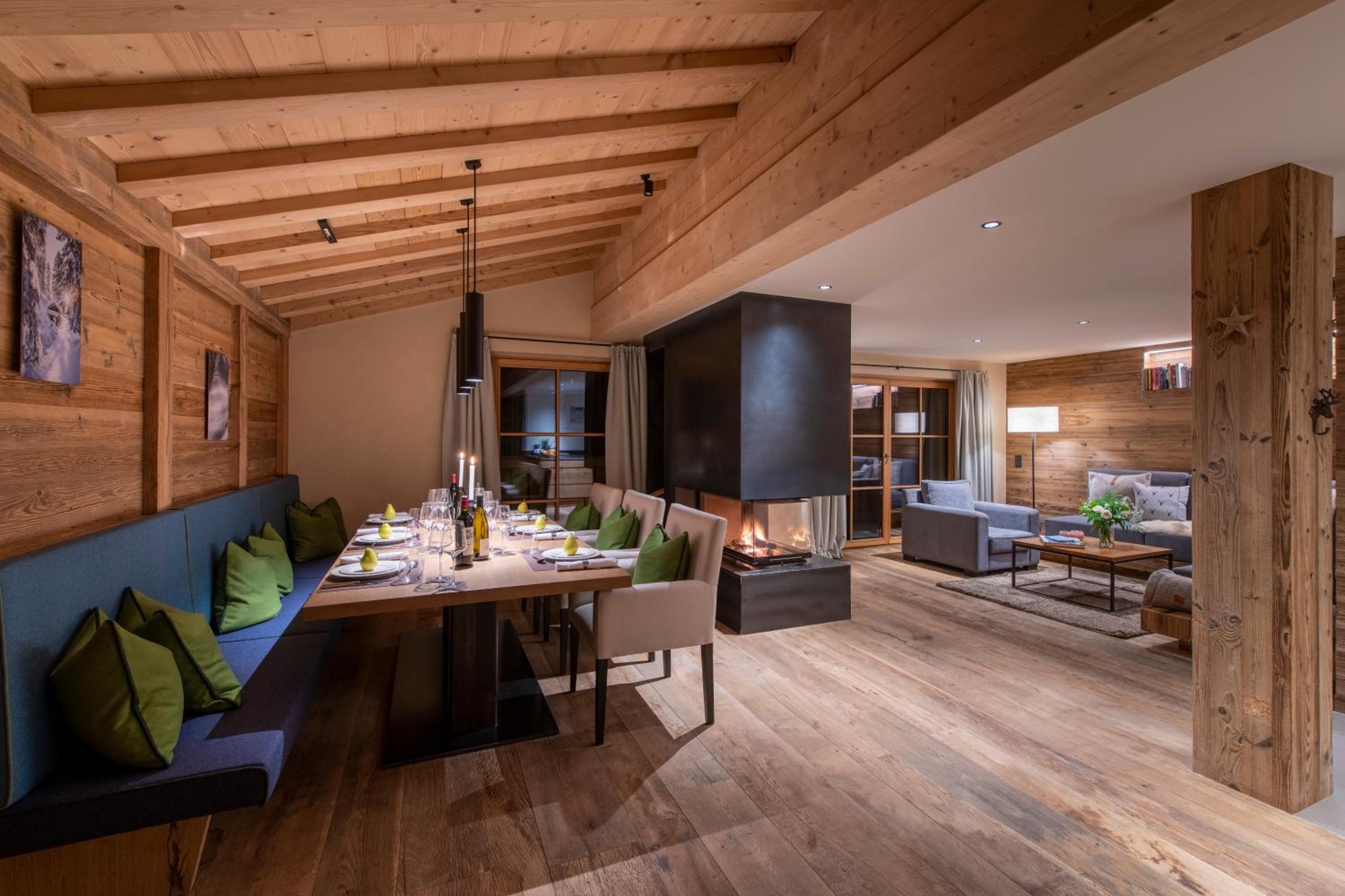 Four-Bedroom Luxury Apartment photo 2