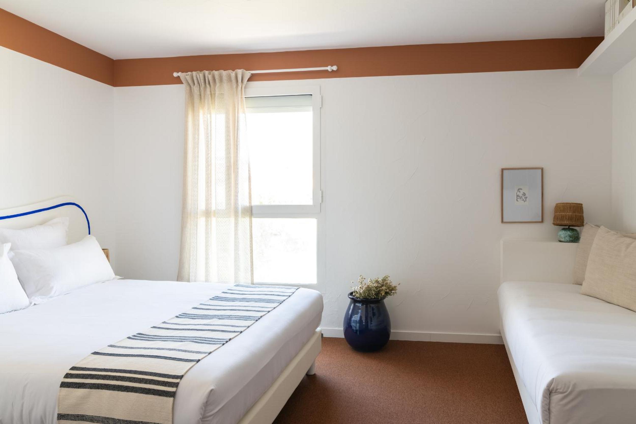 Superior Triple Room - Photo 9