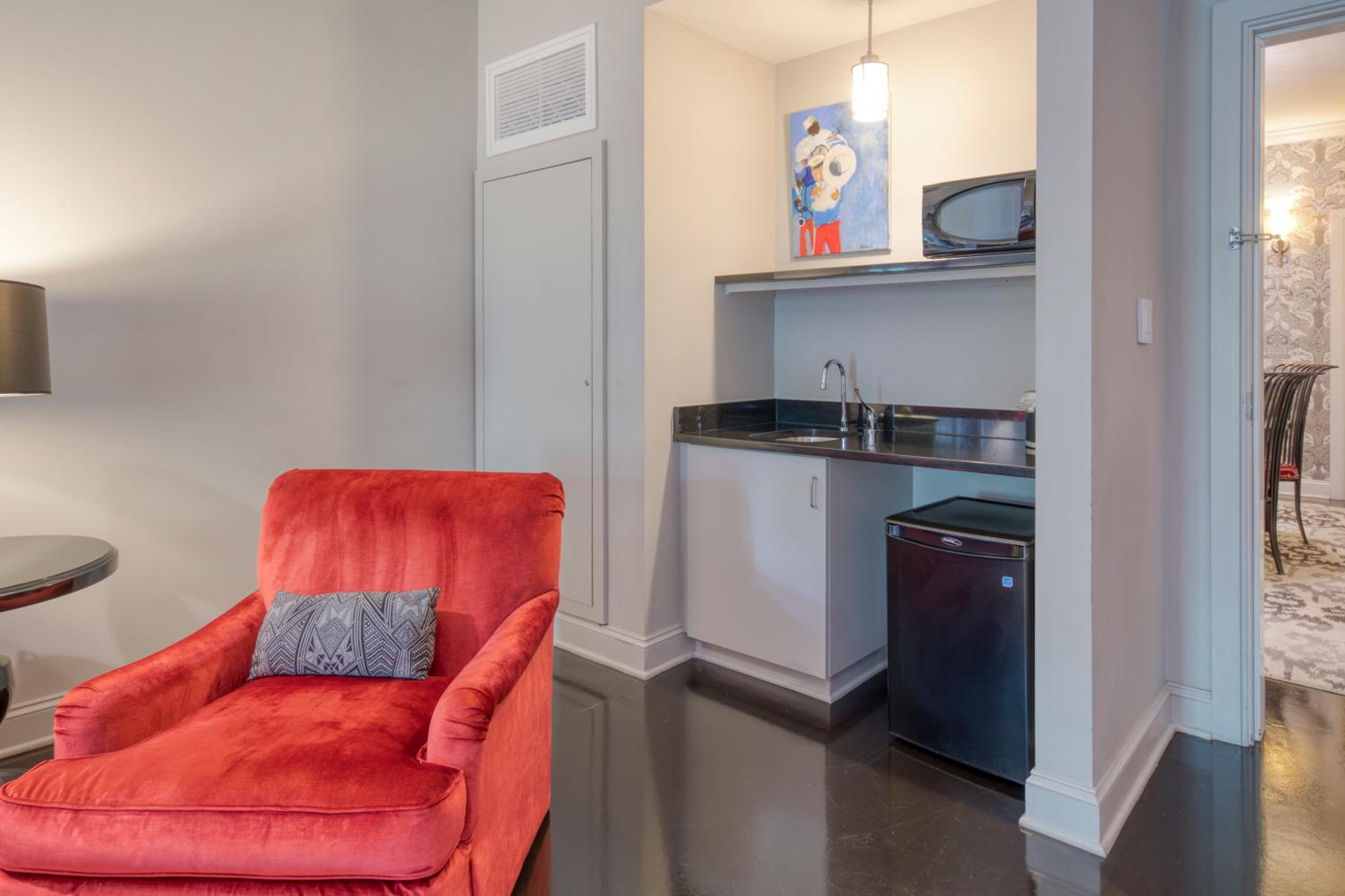 Superior King Suite photo 3