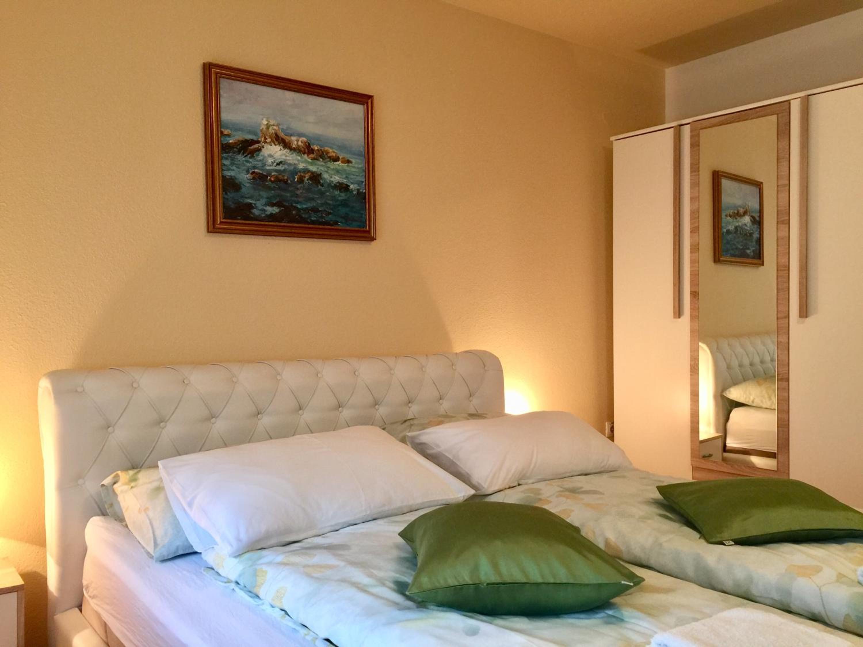 One-Bedroom Apartment - Ground Floor - Photo 1