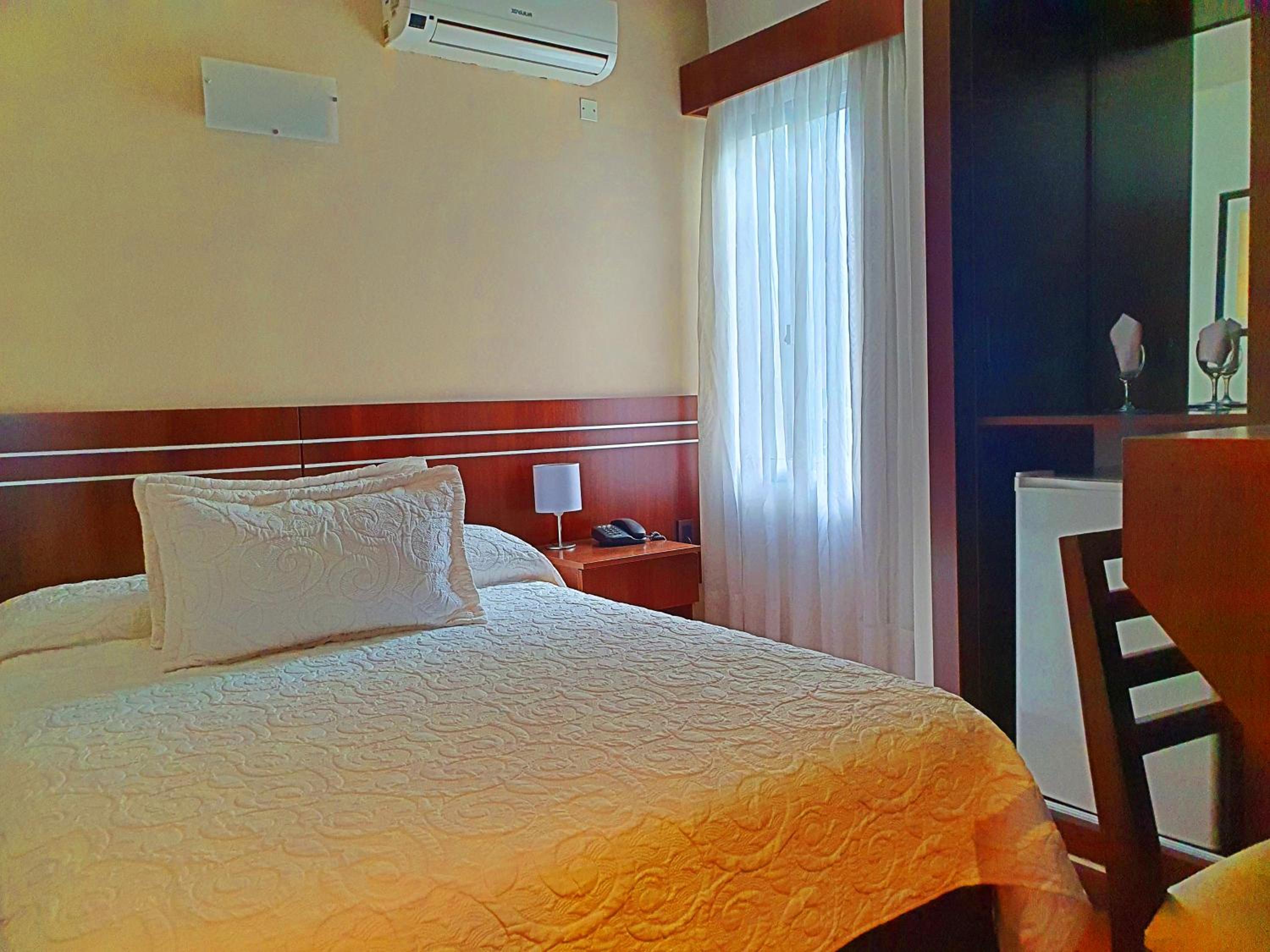 Standard Double Room - Photo 3
