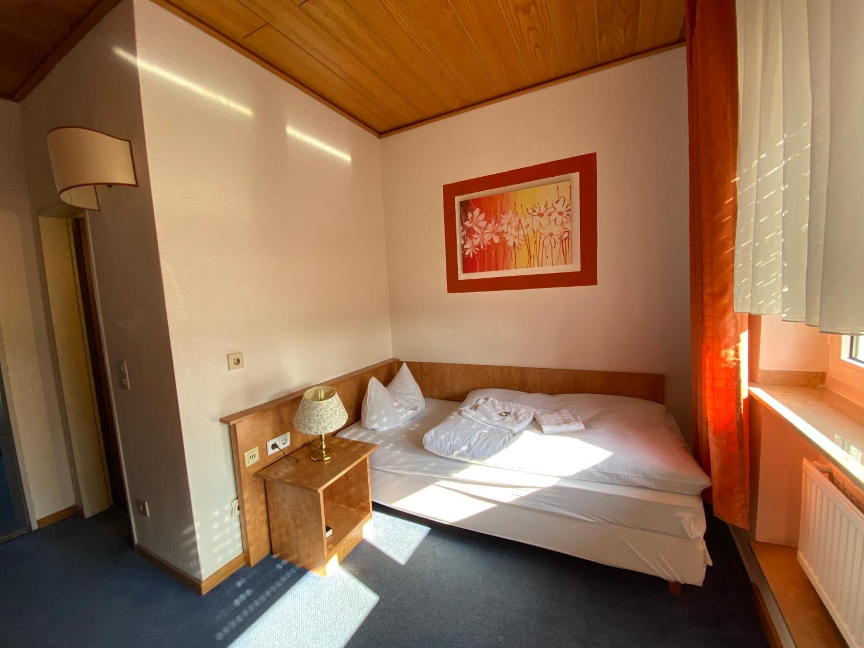 Single Room photo 3