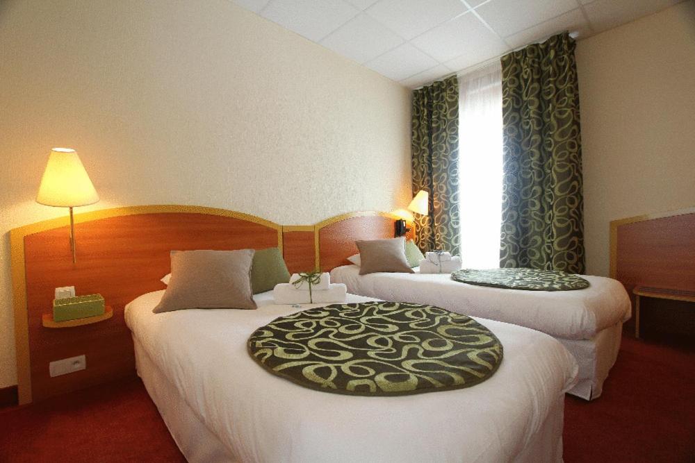 Twin Room - Photo 7