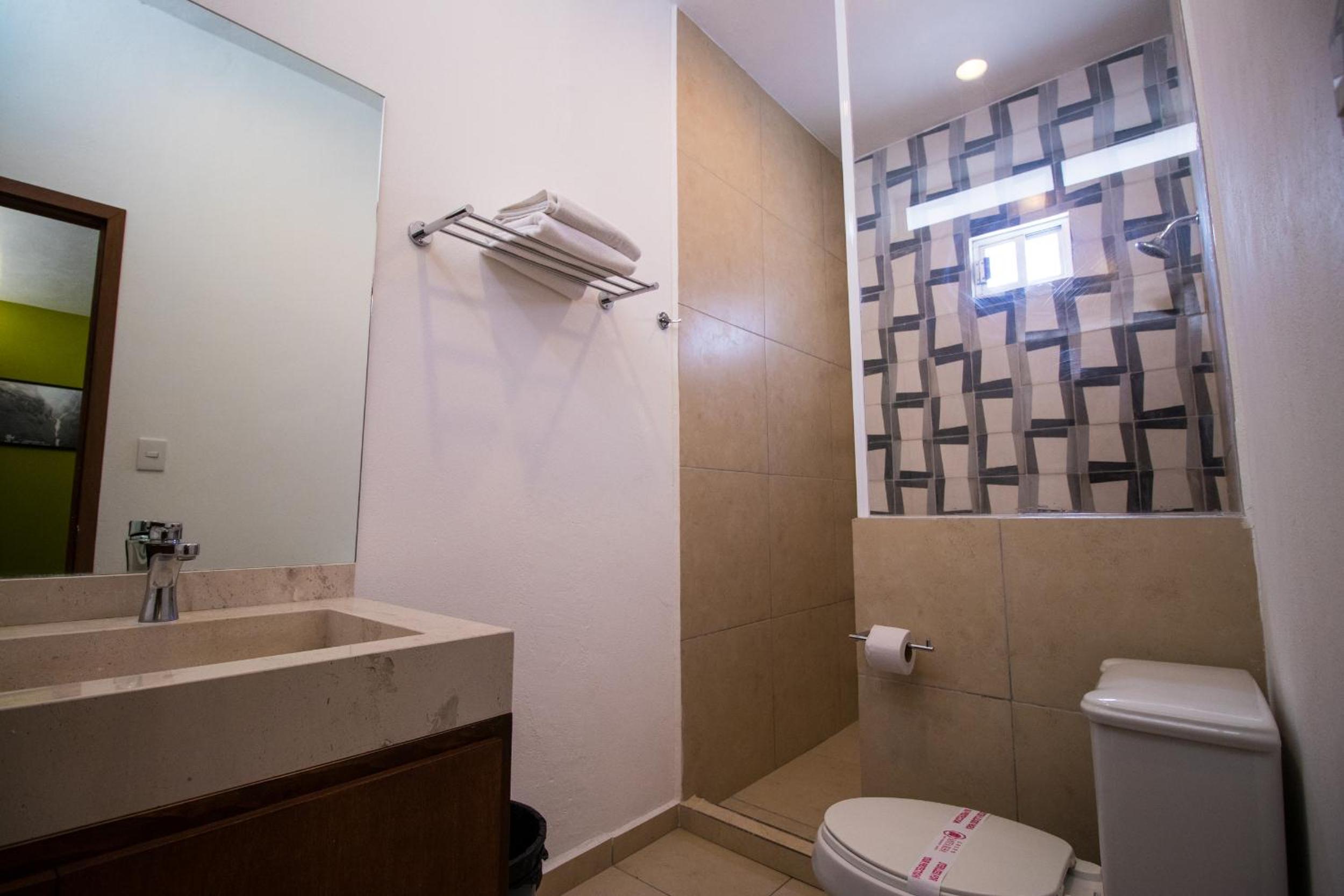 Deluxe Suite - Photo 2