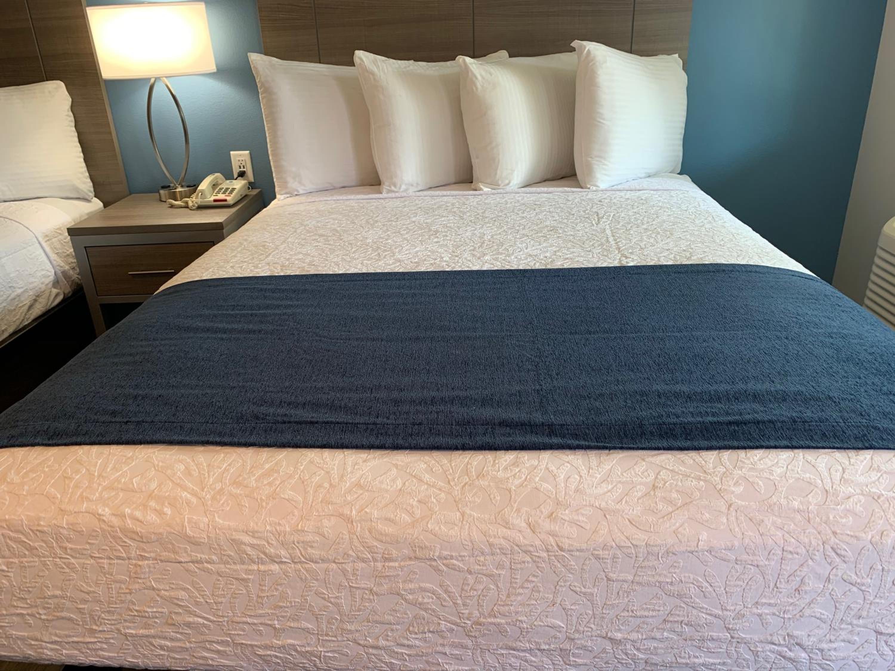 Double Room - Photo 9