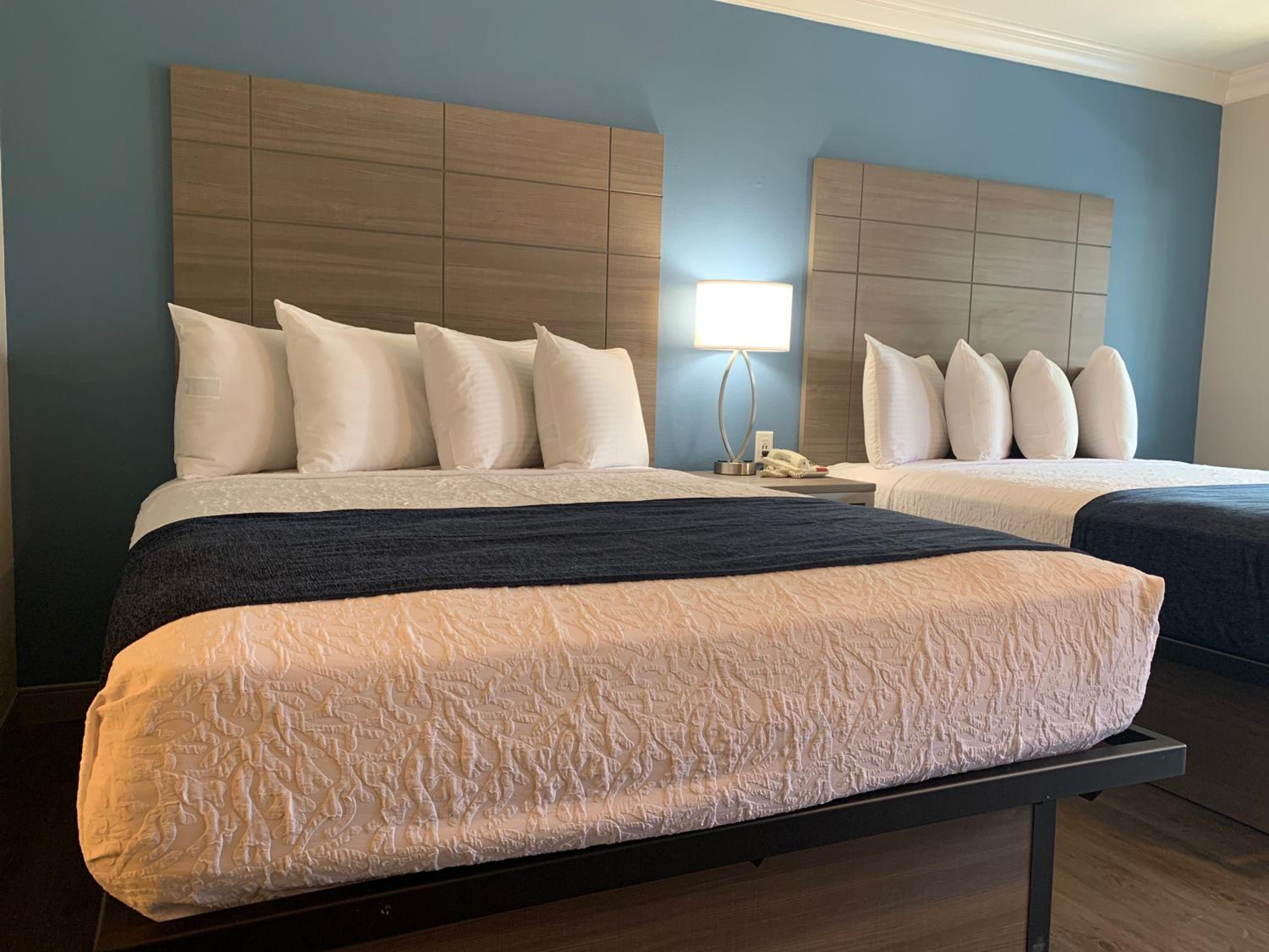 Double Room - Photo 11
