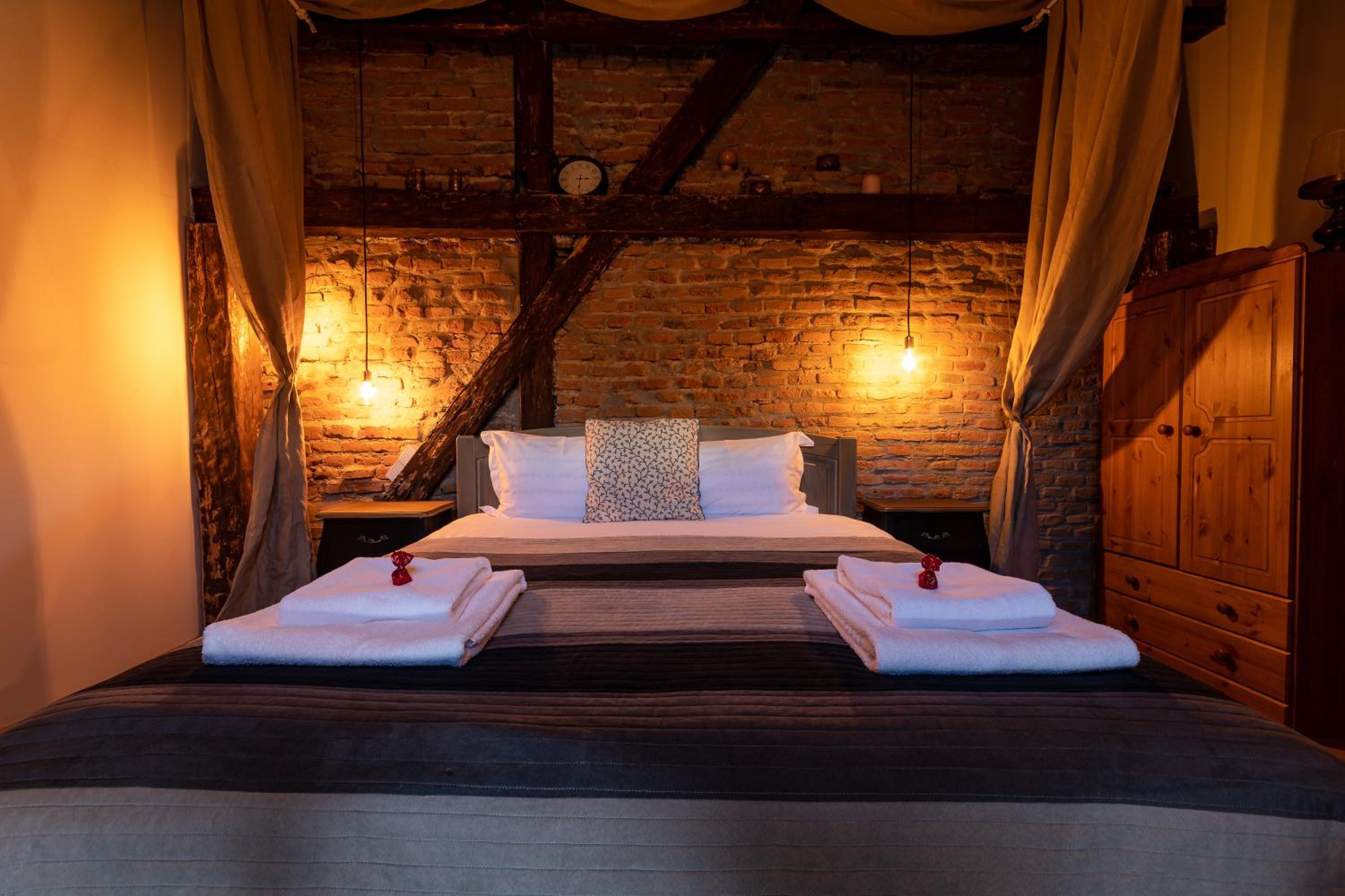 Double Room - Photo 27