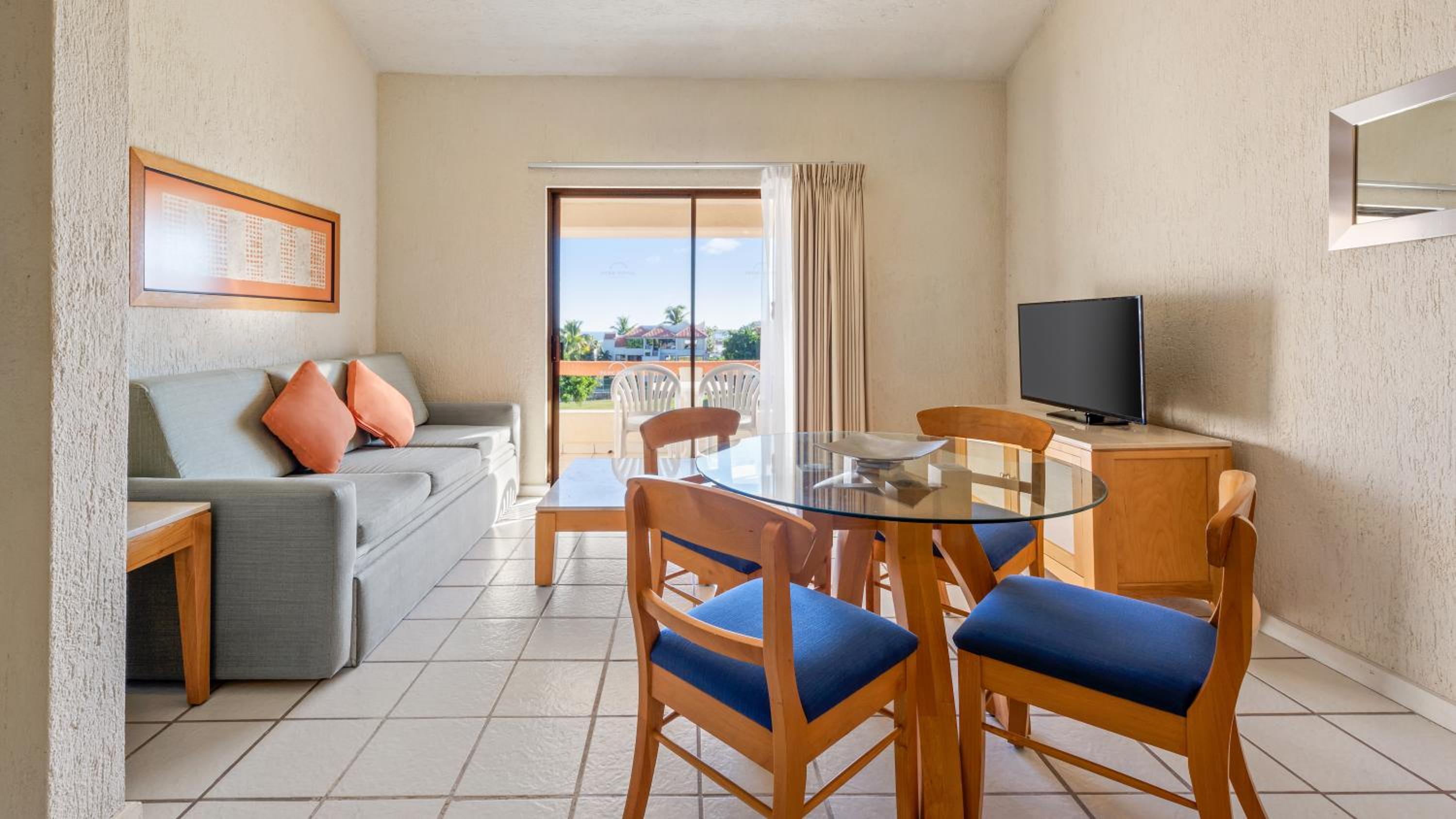 Superior Quadruple Room - Photo 7