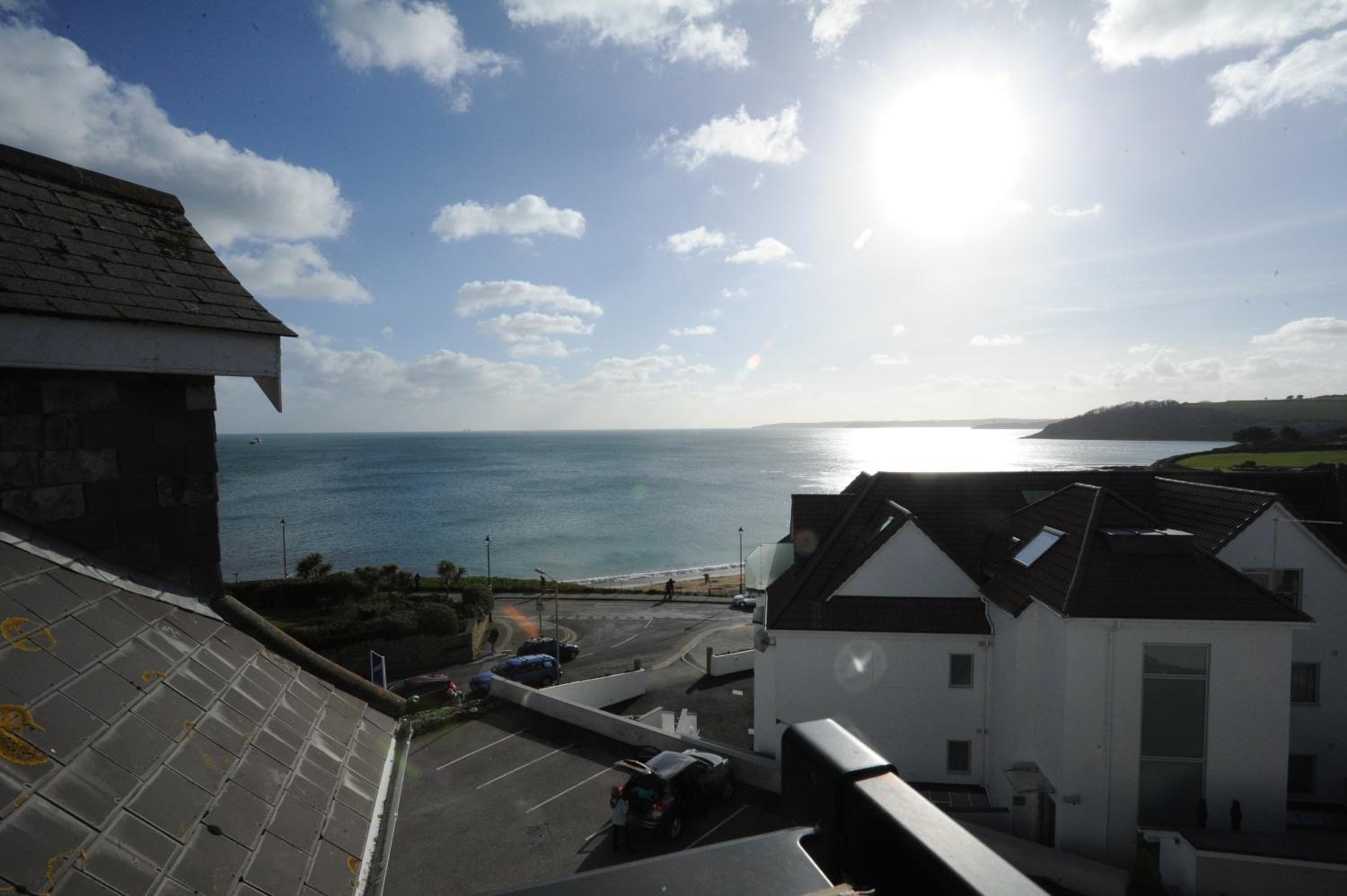 Deluxe Double Room with Sea View - Photo 15