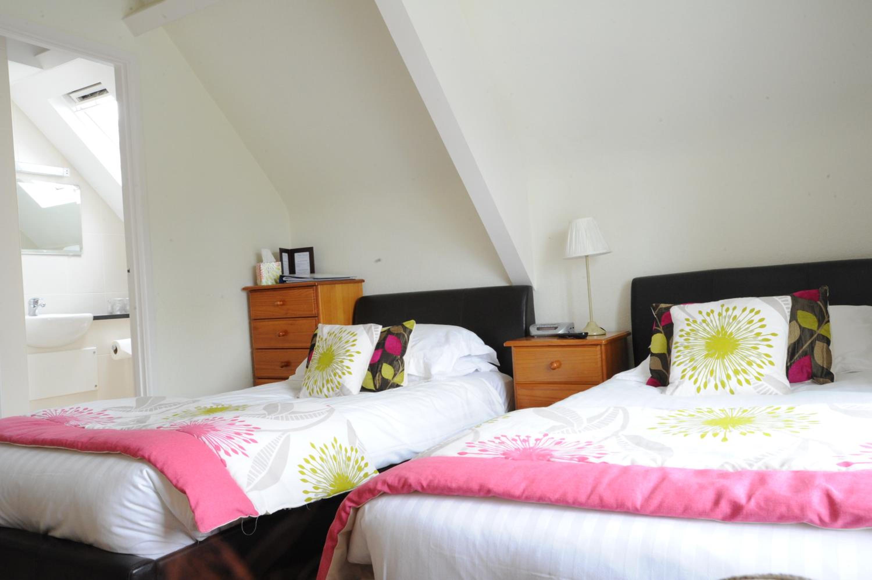 Deluxe Twin Room - Photo 3
