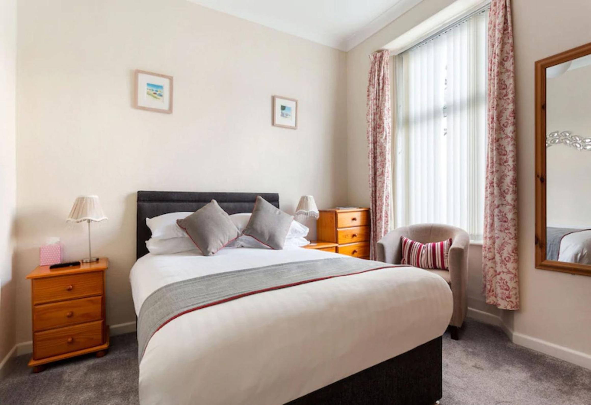 Standard Double Room - Photo 6