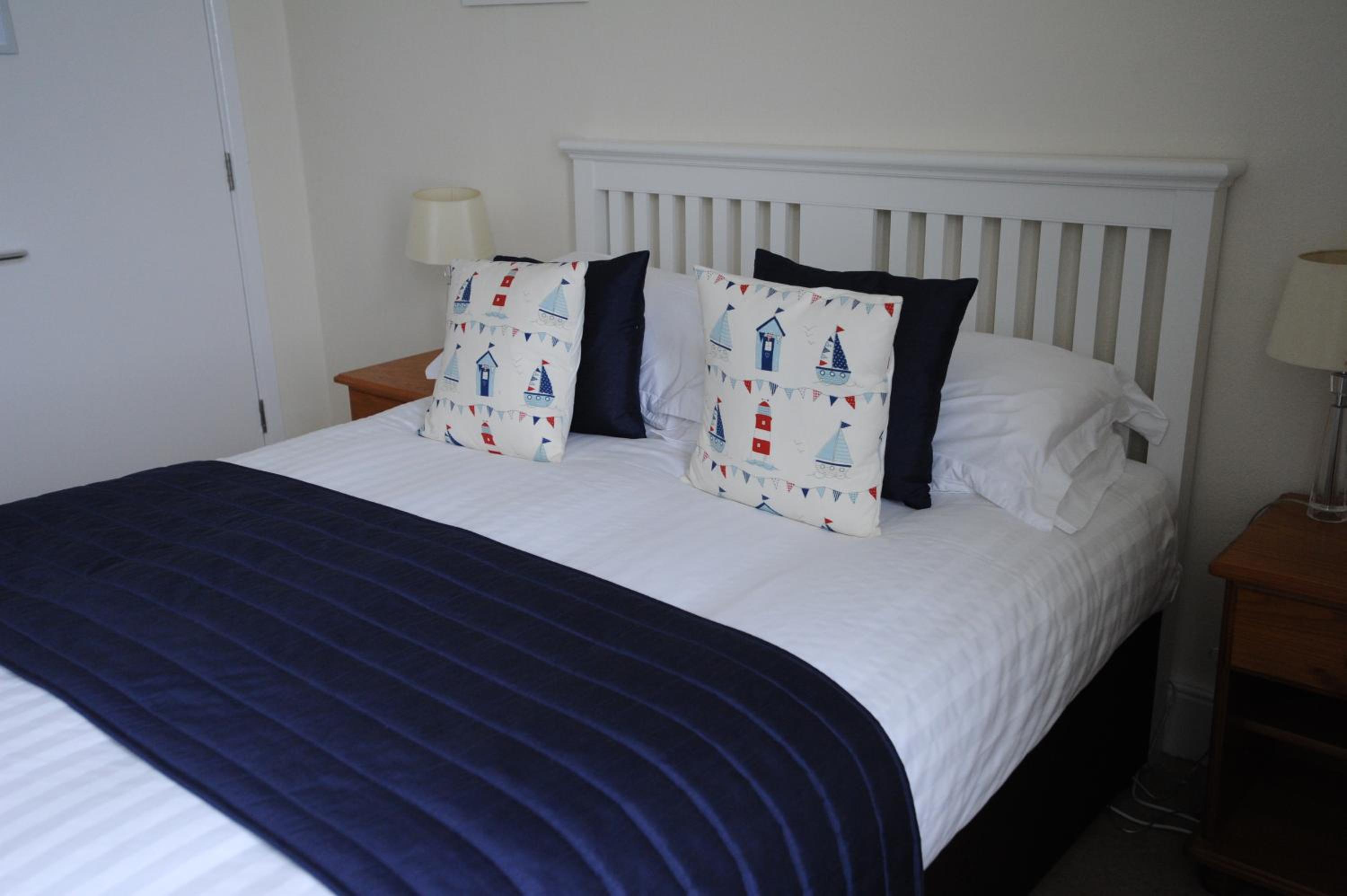 Deluxe Double Room with Sea View - Photo 22