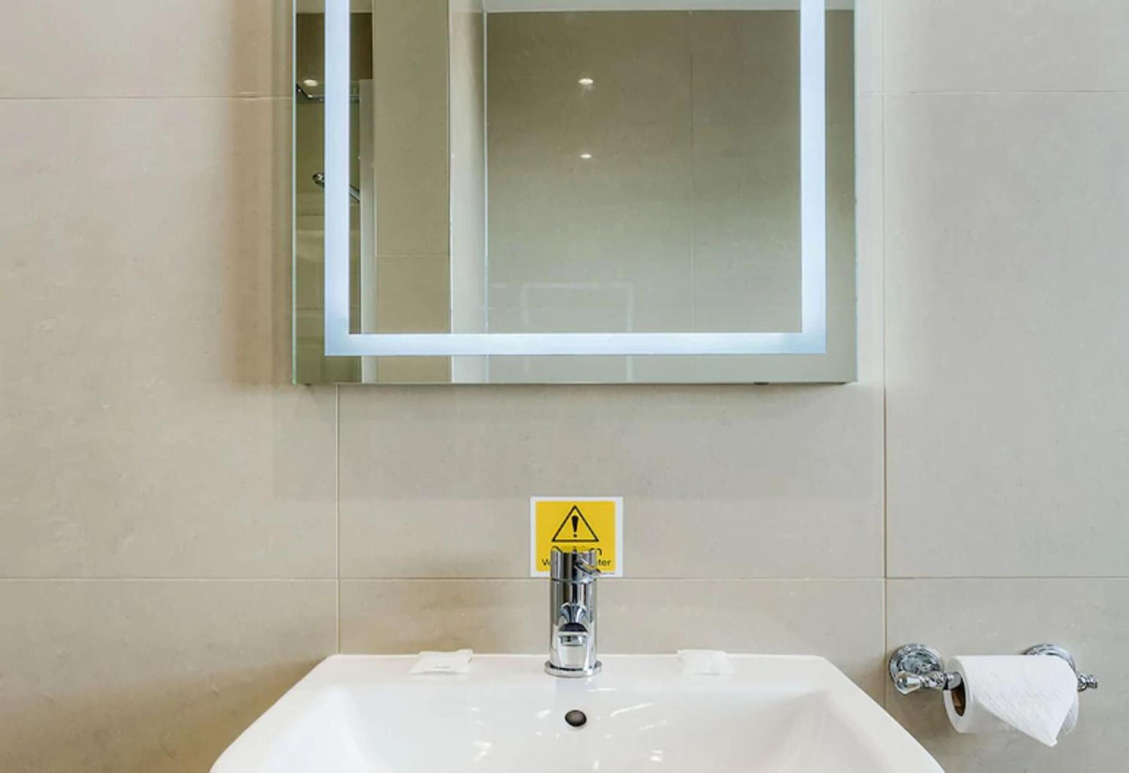 Superior Double Room - Photo 16