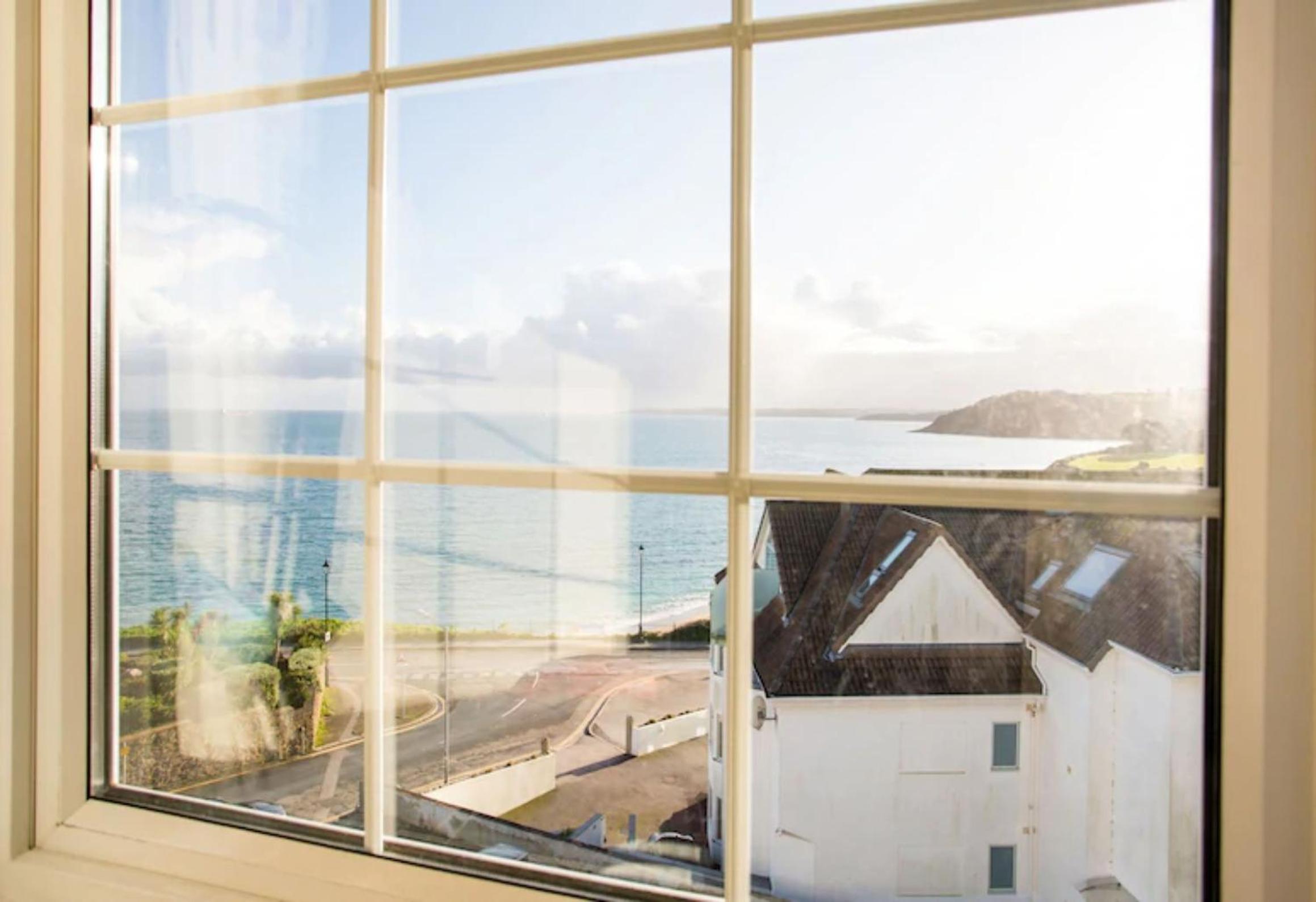Deluxe Double Room with Sea View - Photo 34