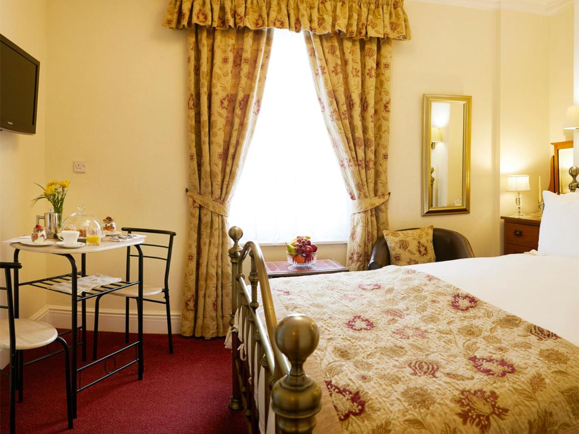 Deluxe King Room photo 1
