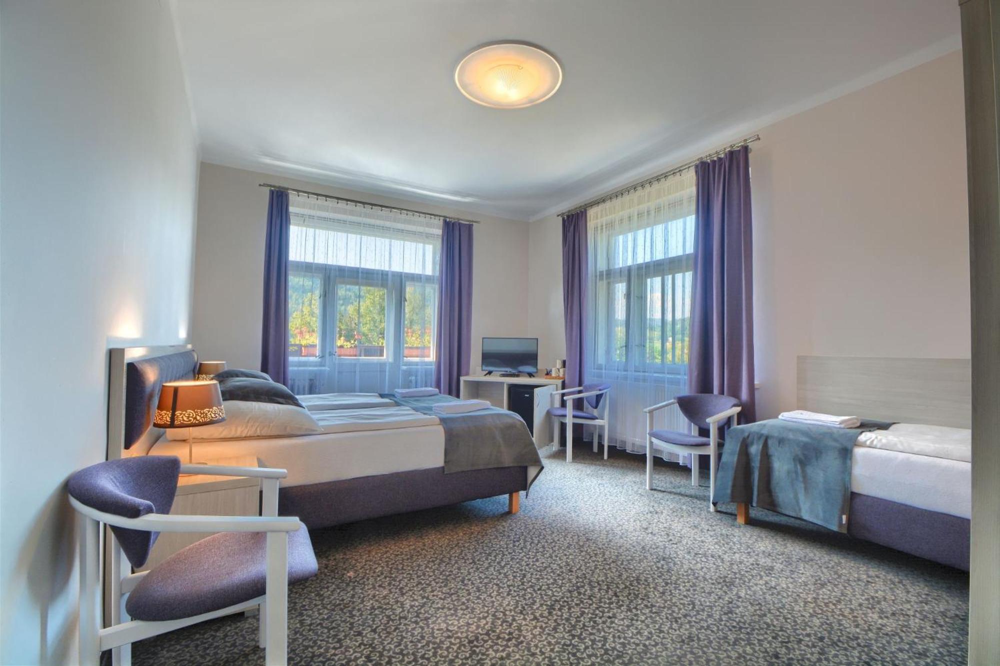 Studio Apartment photo 1