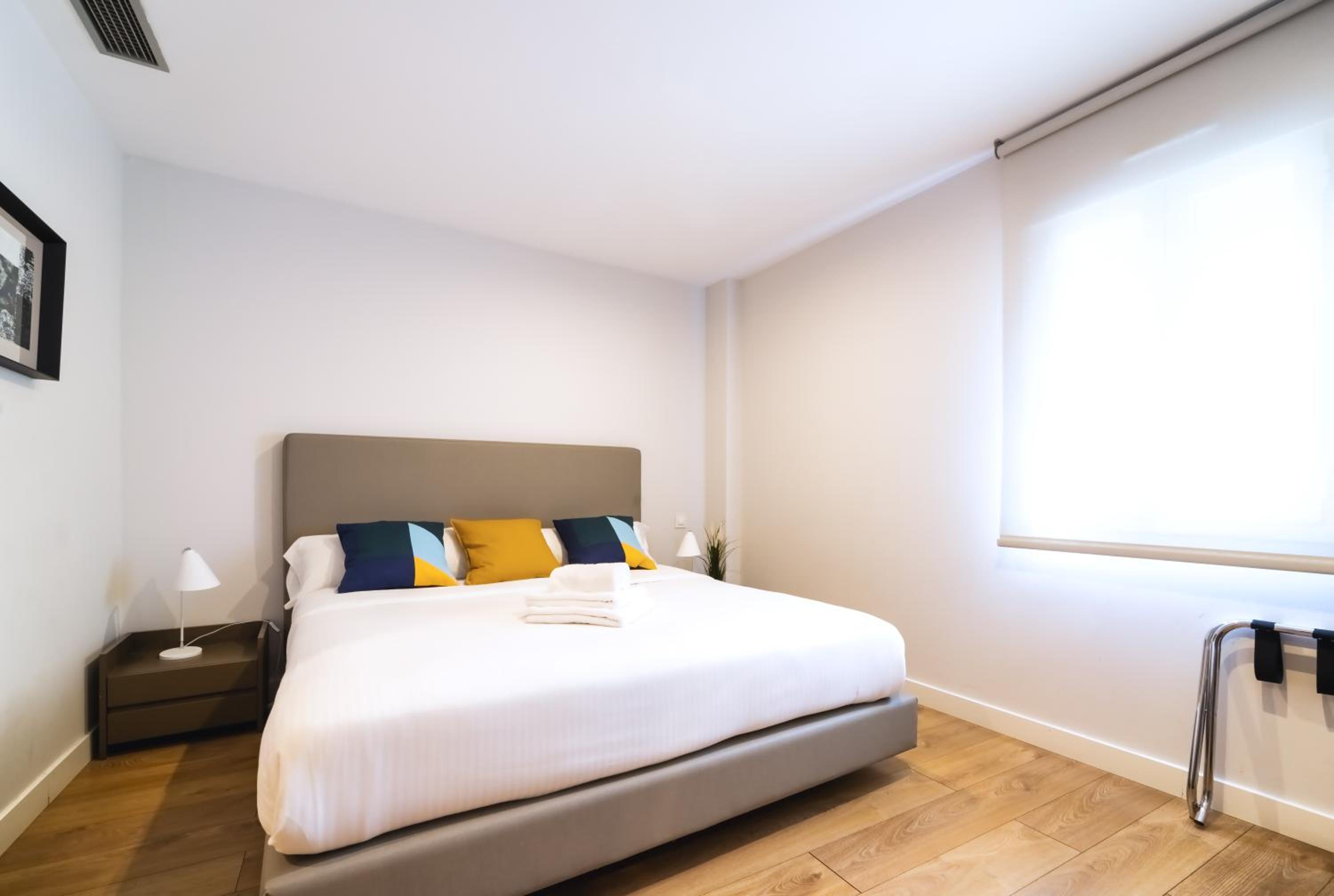 One-Bedroom Apartment - Photo 15