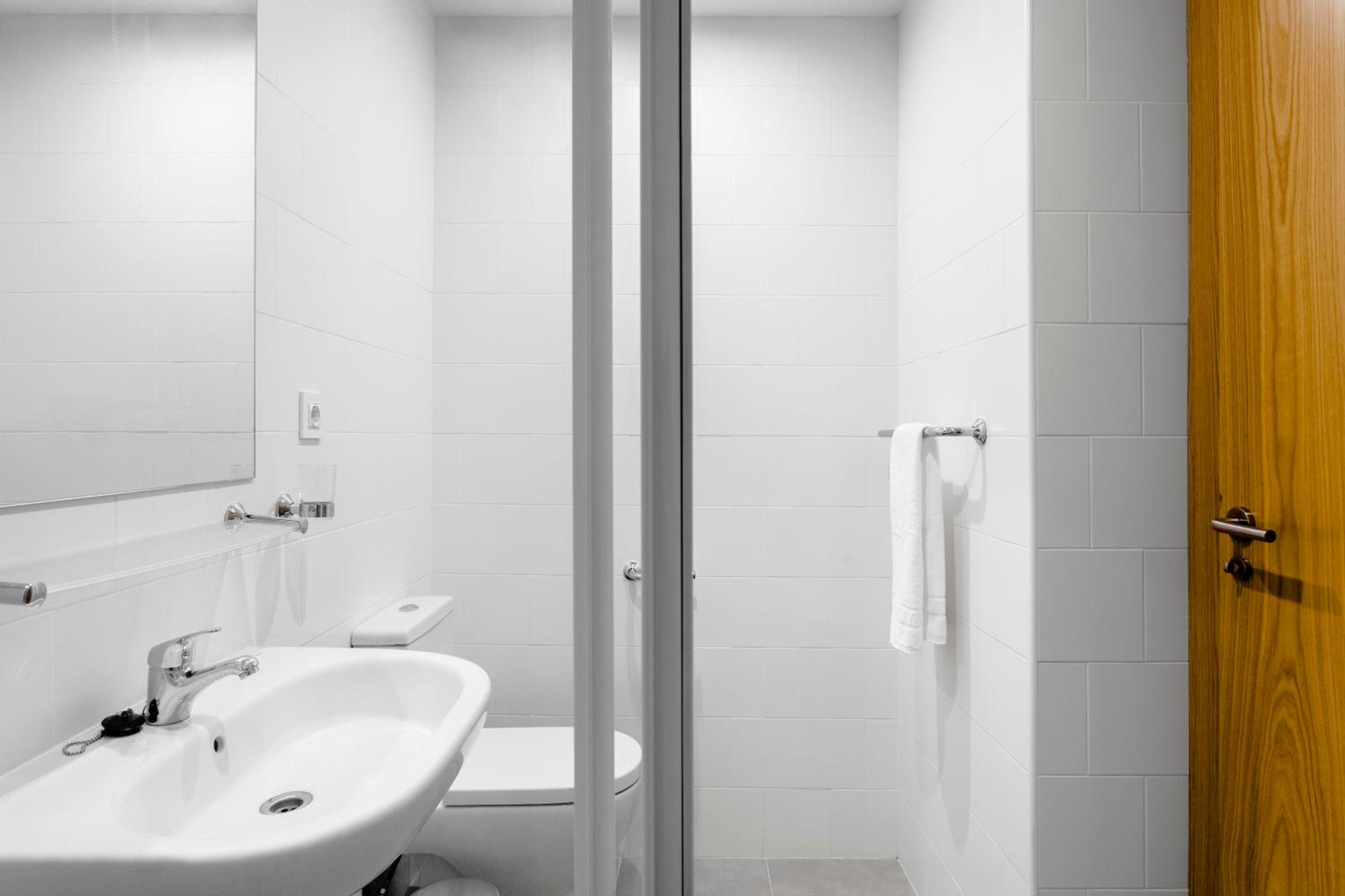 One-Bedroom Apartment - Photo 26