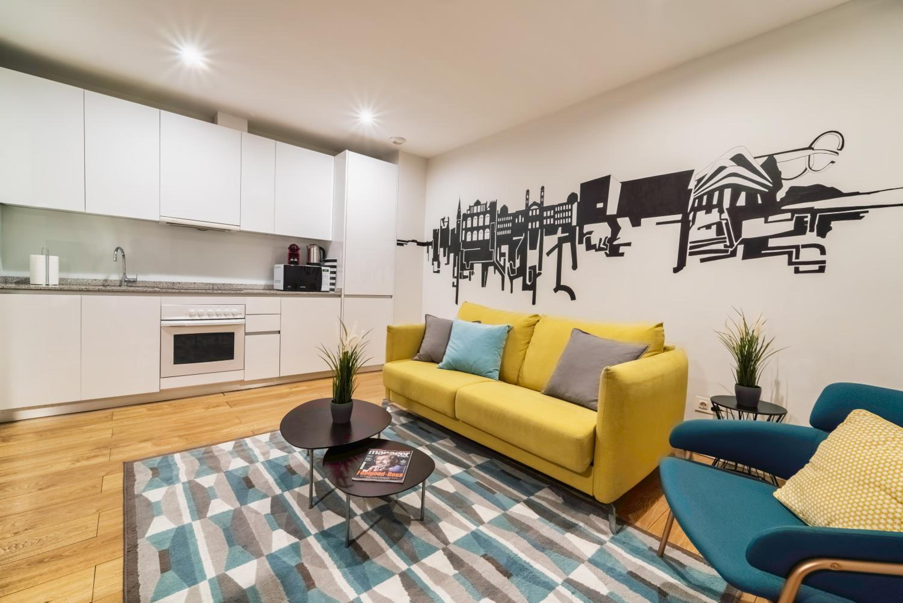 One-Bedroom Apartment - Photo 3