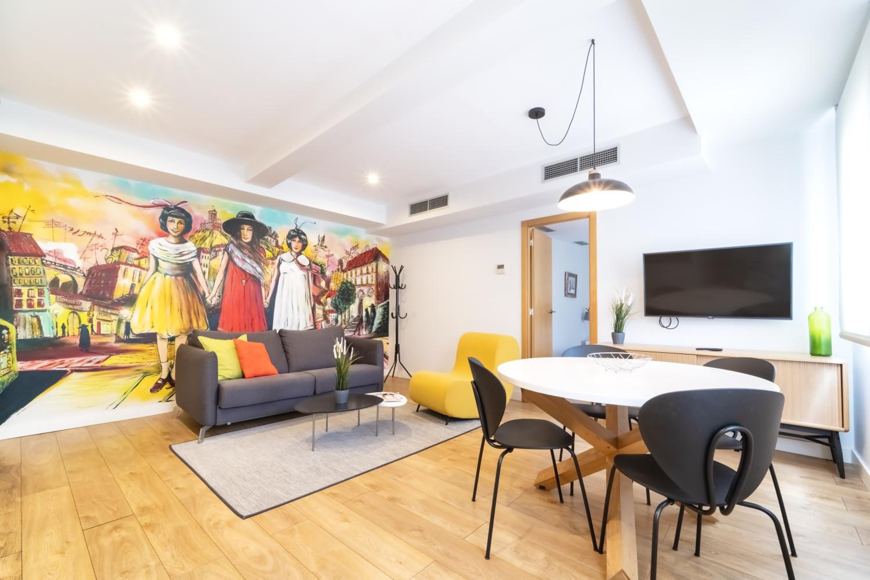 One-Bedroom Apartment - Photo 13