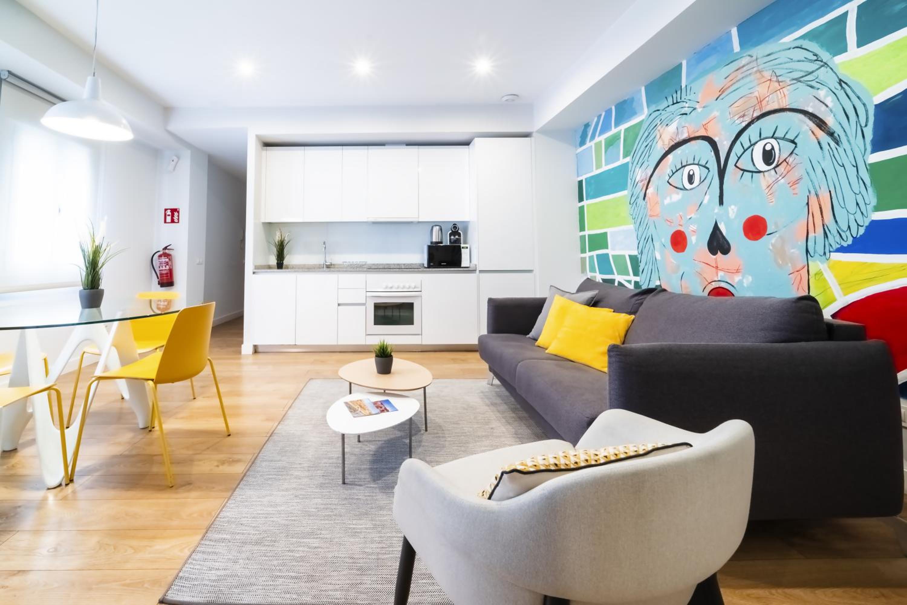 One-Bedroom Apartment - Photo 17