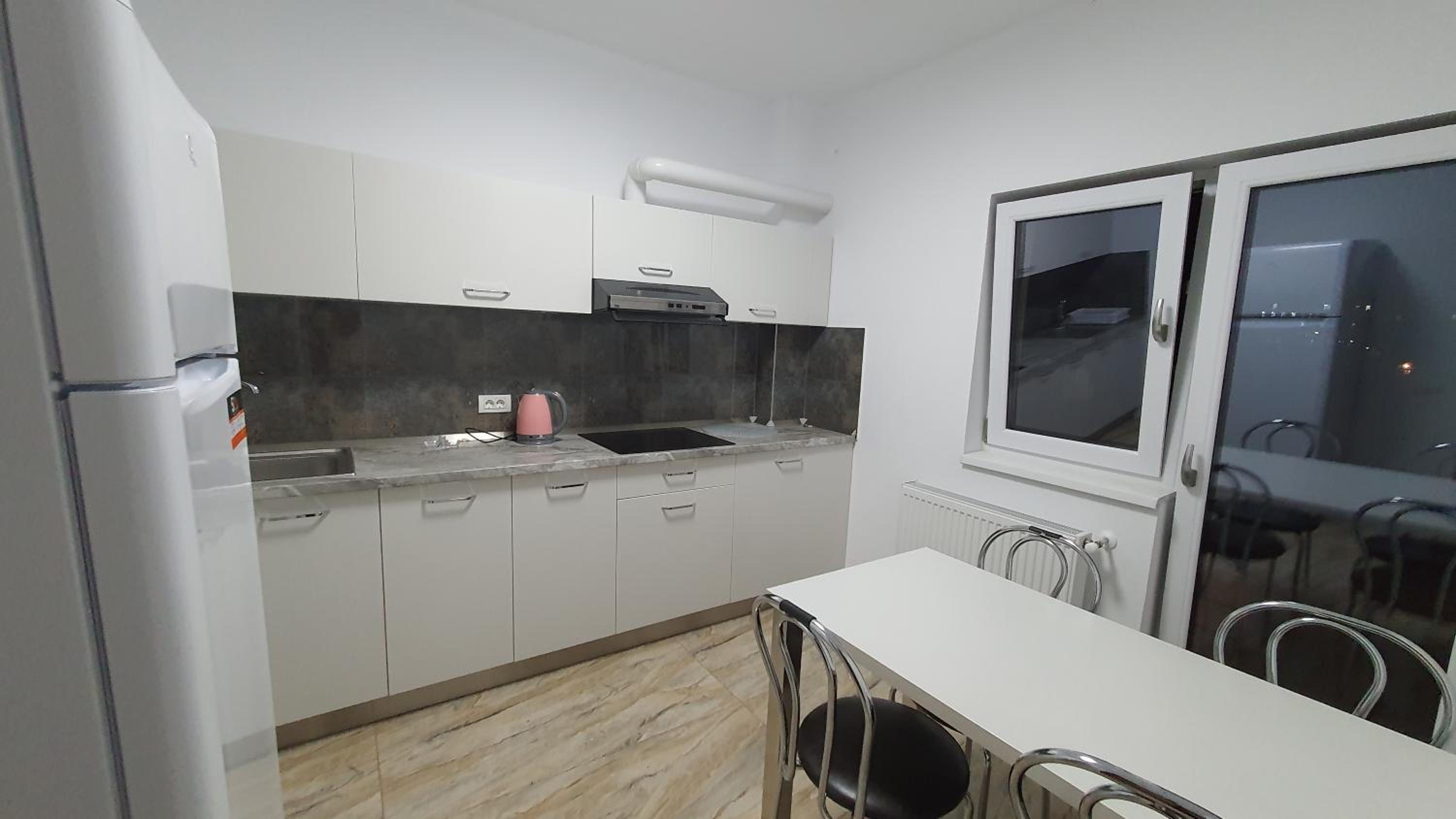 Double Room with Private Bathroom - Photo 19