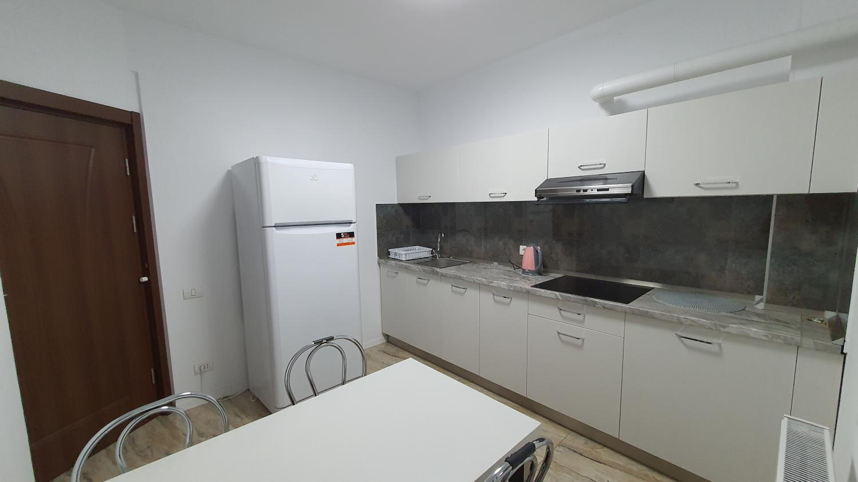 Double Room with Private Bathroom - Photo 14
