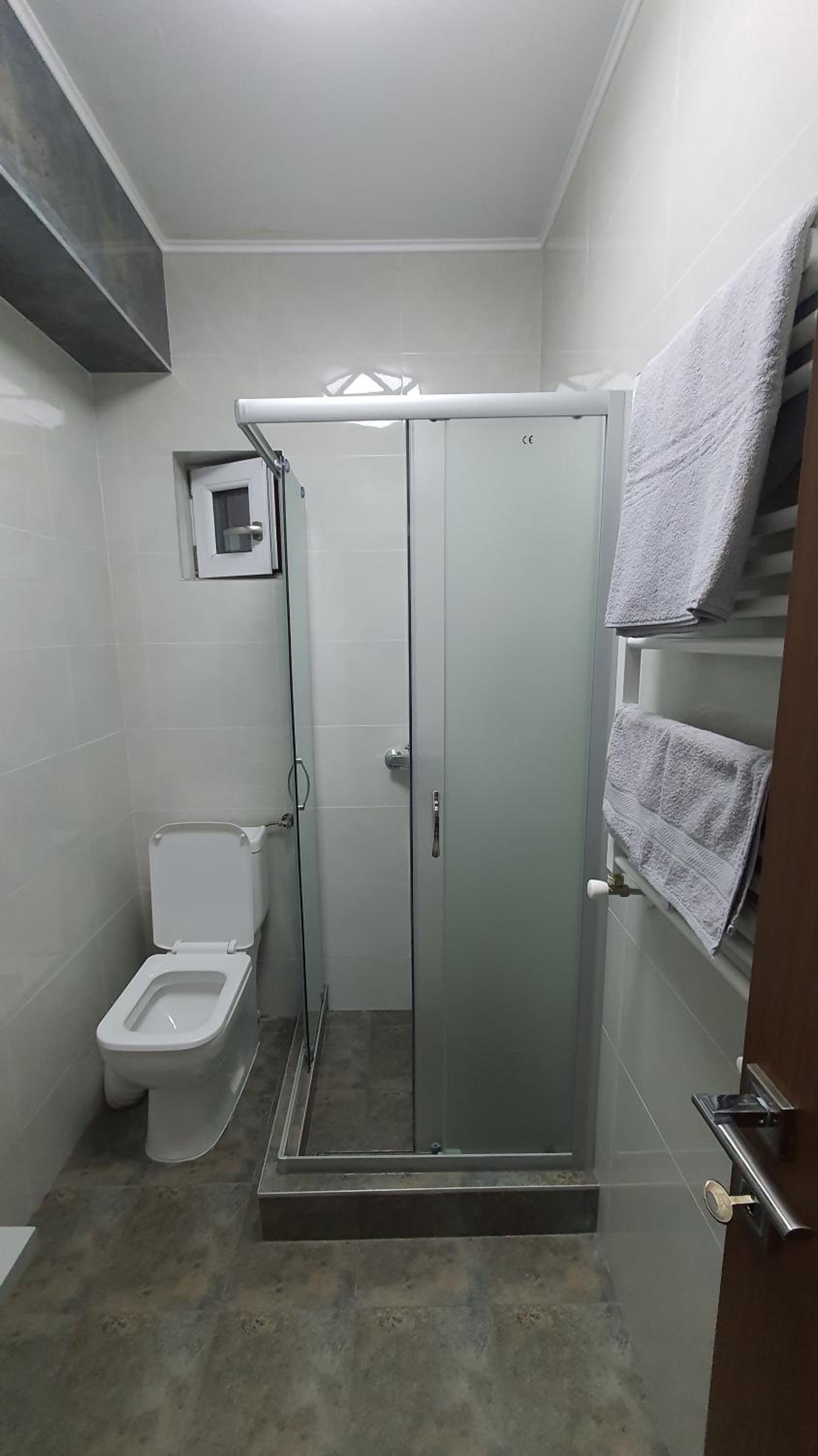 Double Room with Private Bathroom - Photo 3