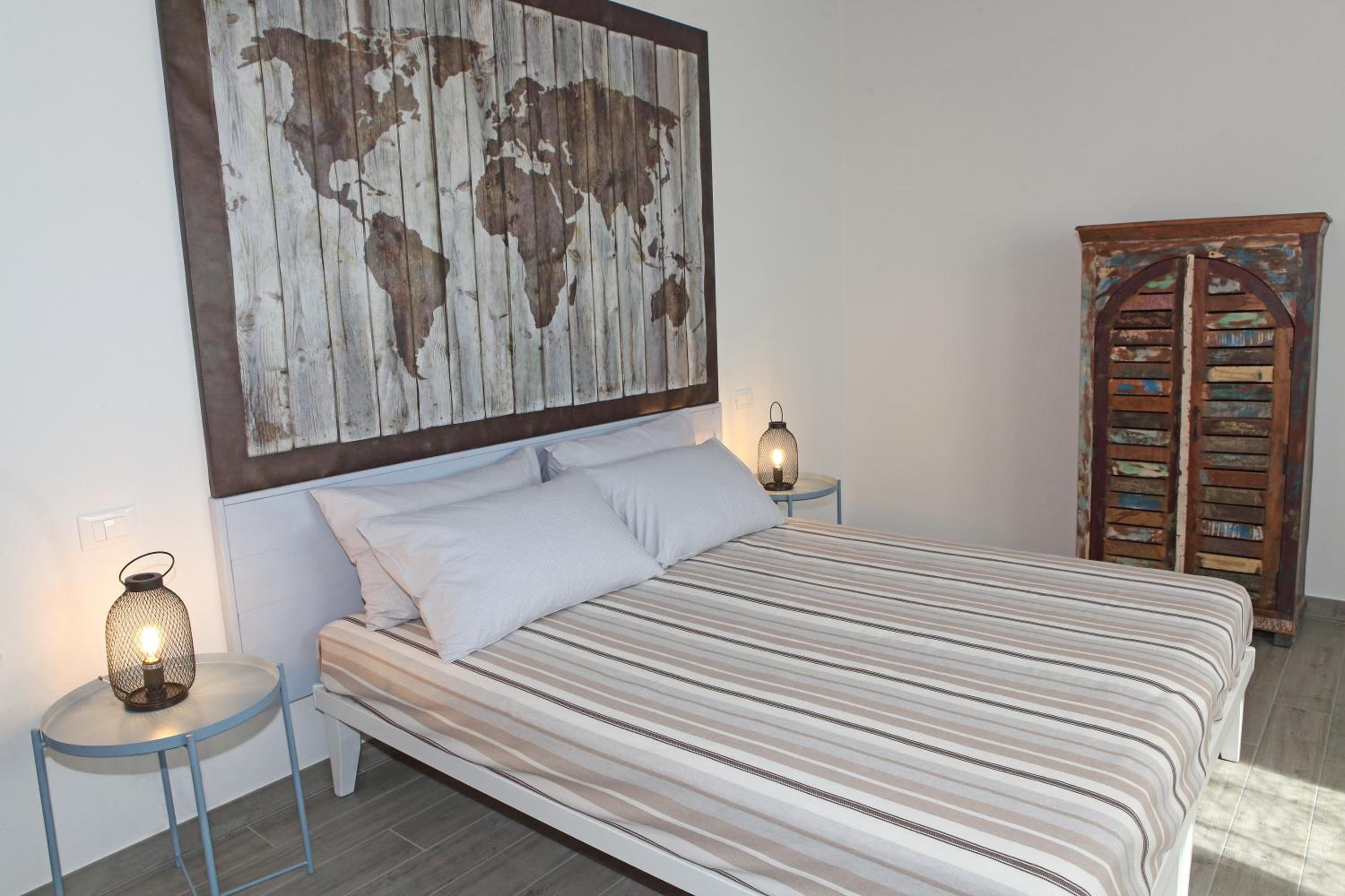 Double or Twin Room with Private Bathroom - Photo 1