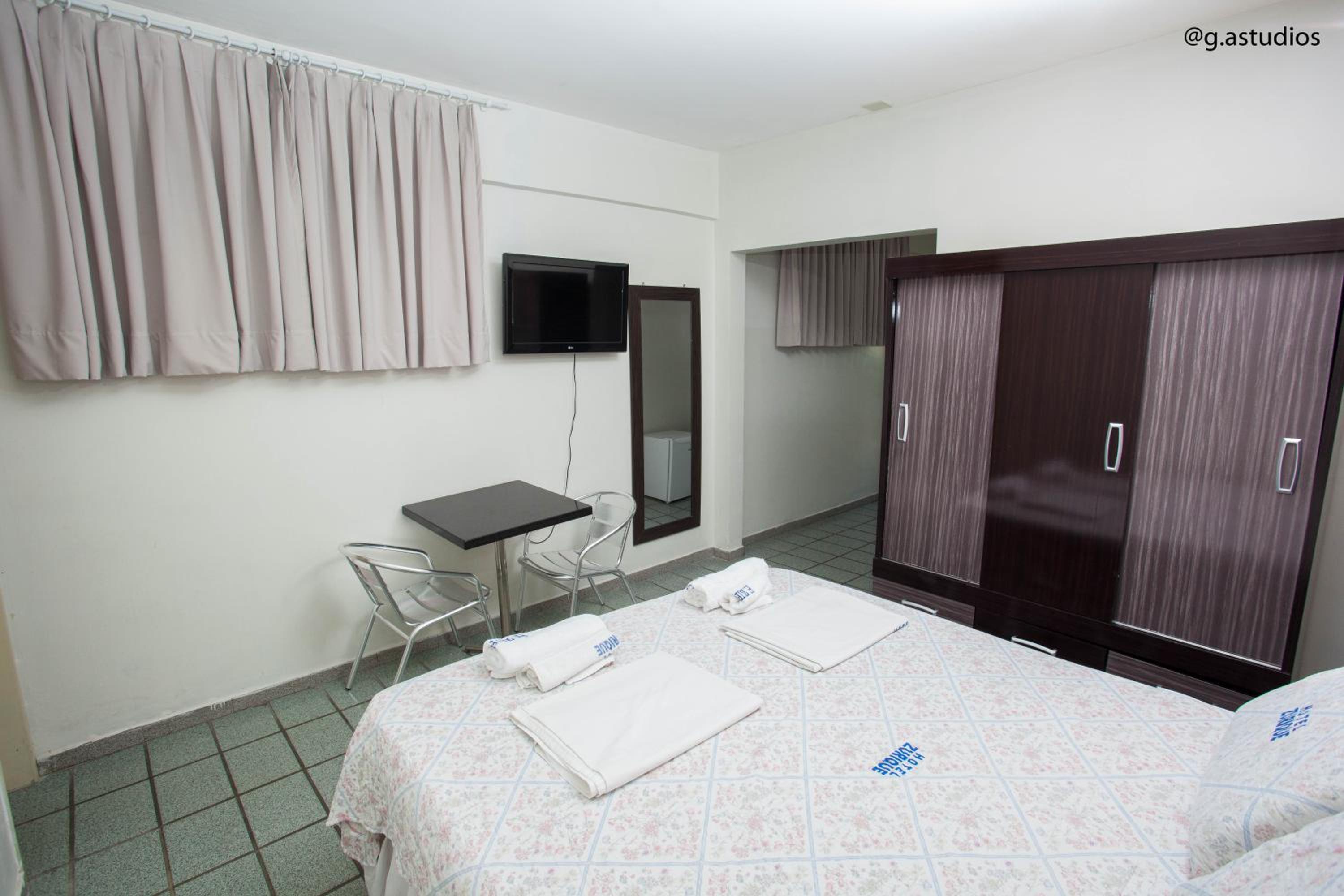 Queen Suite photo 1