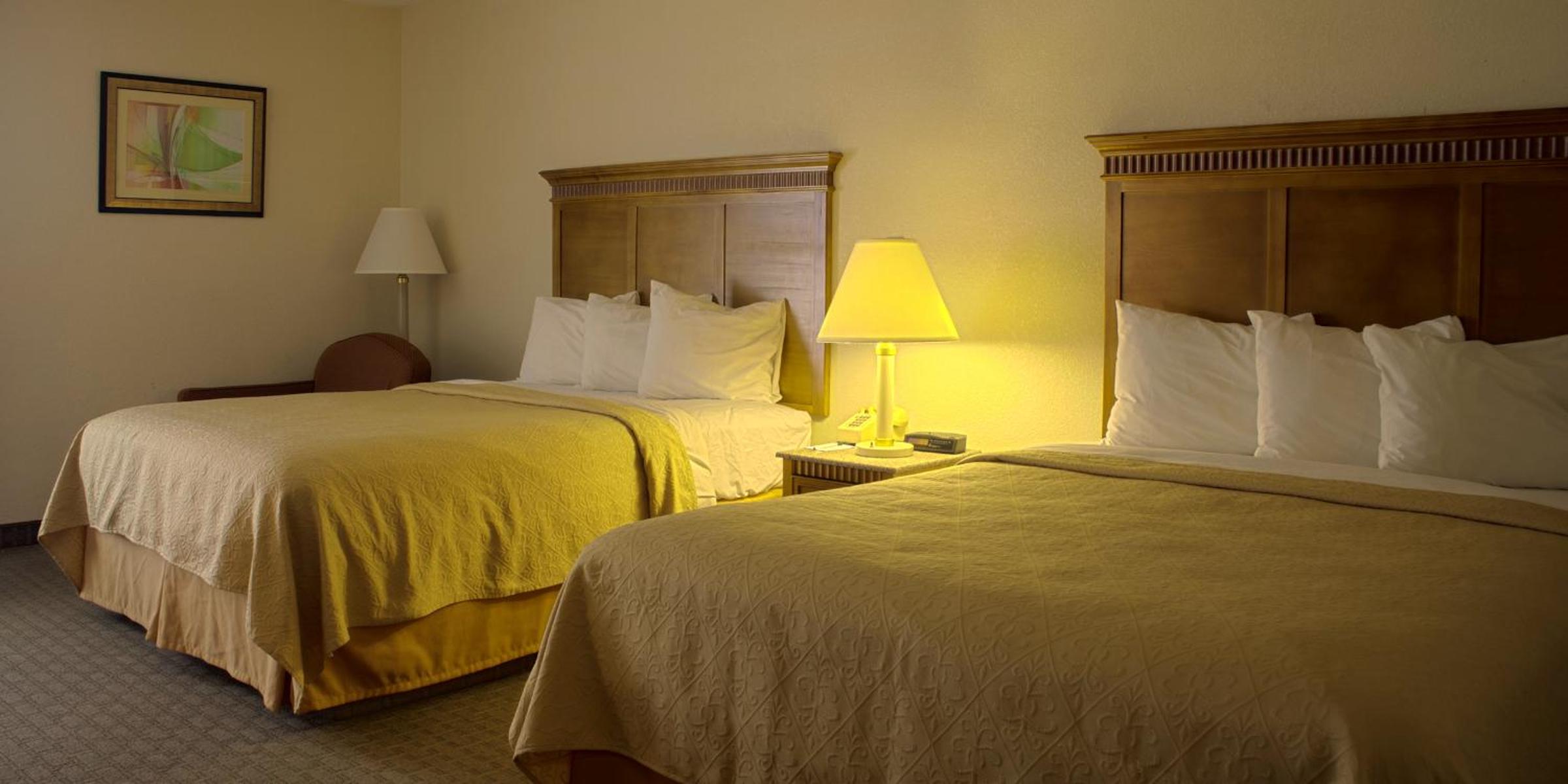 Queen Room with Two Queen Beds - Non-Smoking photo 1