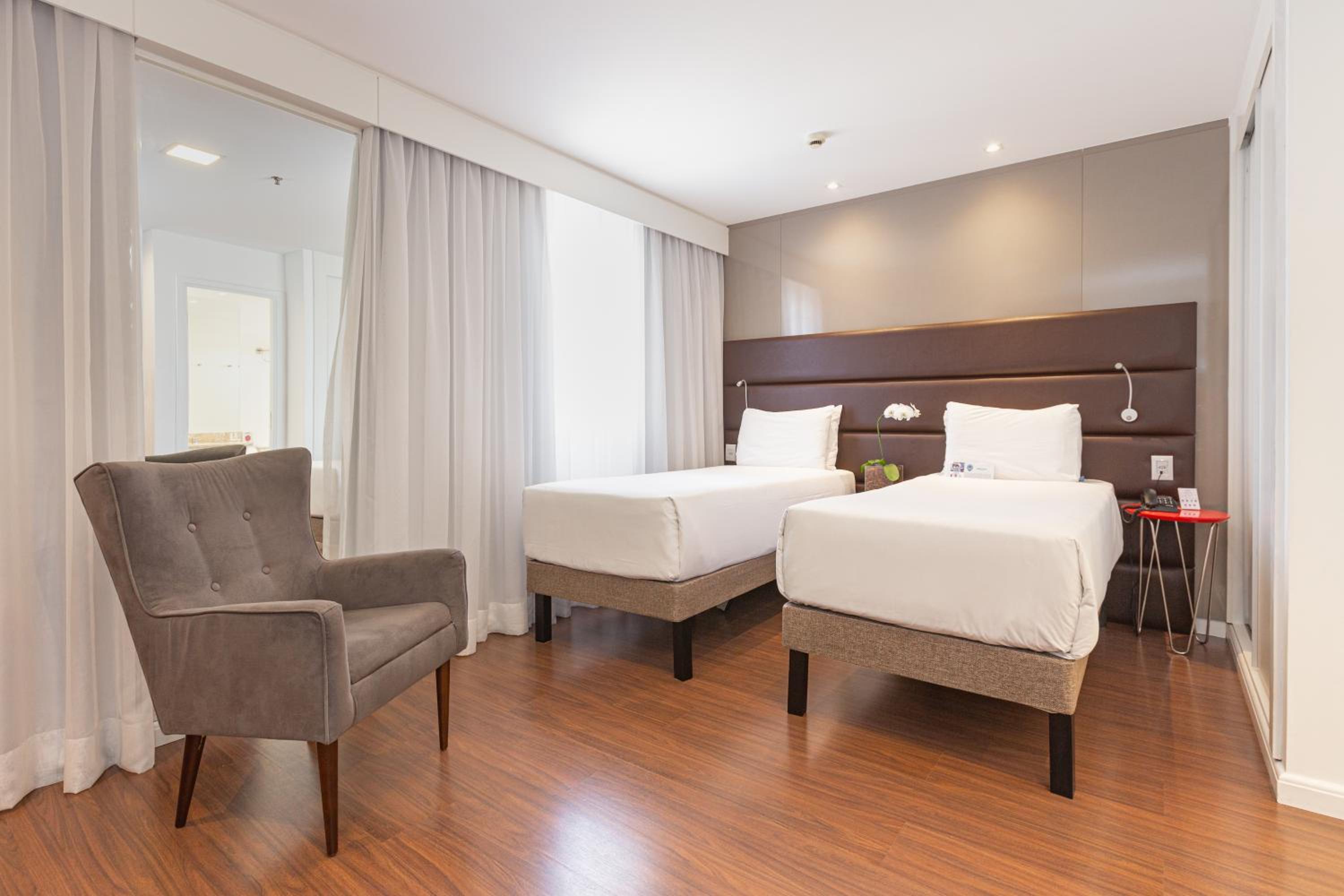 Standard Apartment with Twin Beds - Photo 1