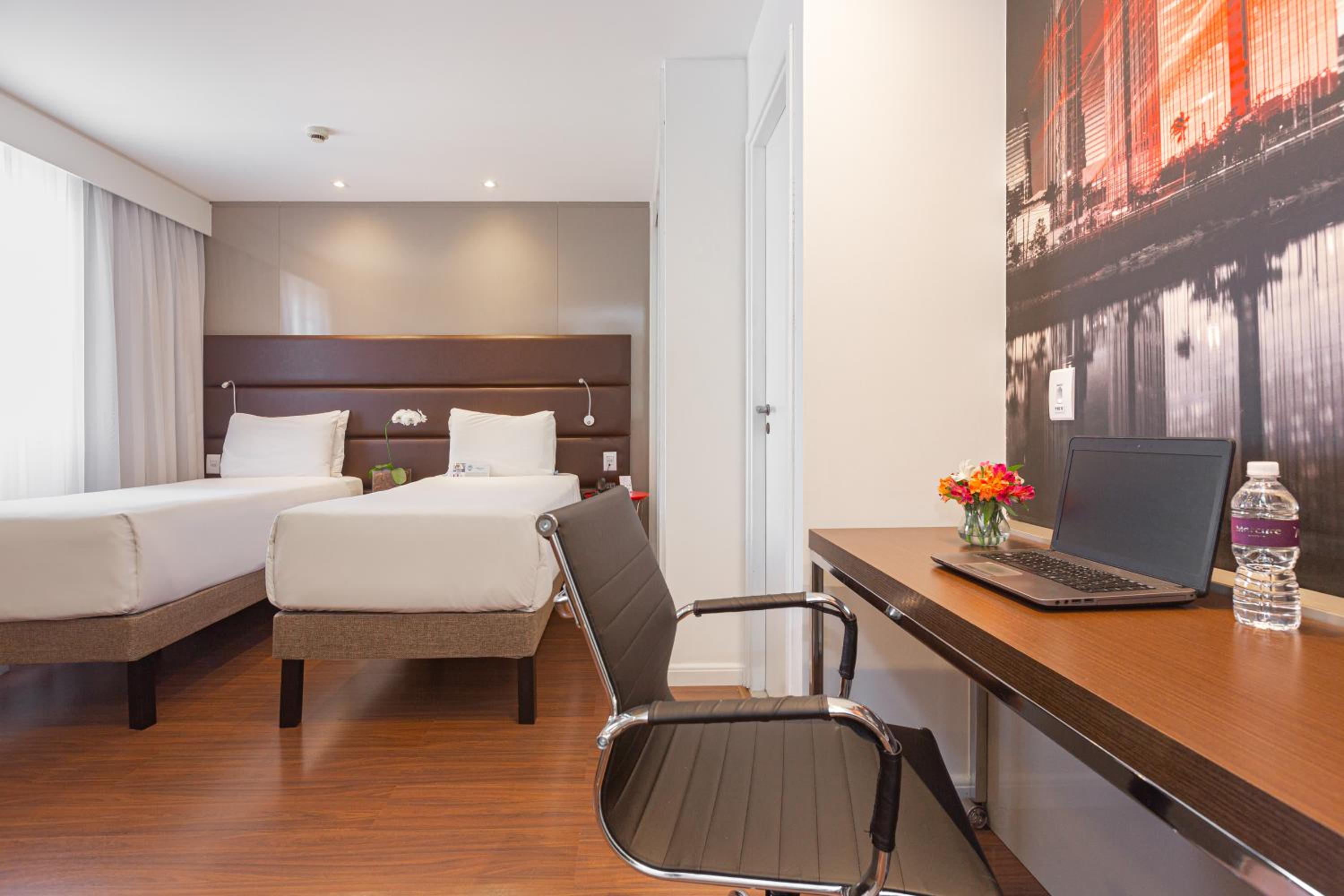 Standard Apartment with Twin Beds - Photo 2