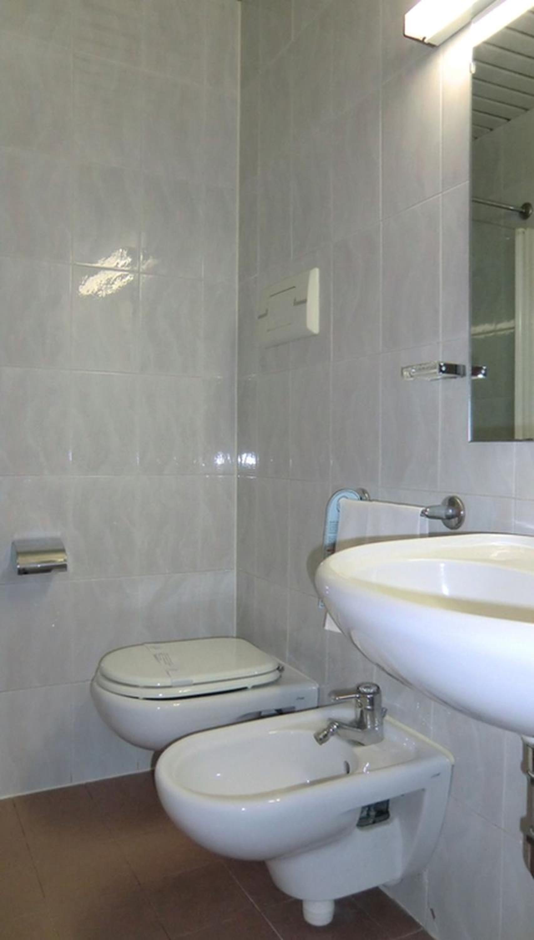 Double or Twin Room - Photo 14