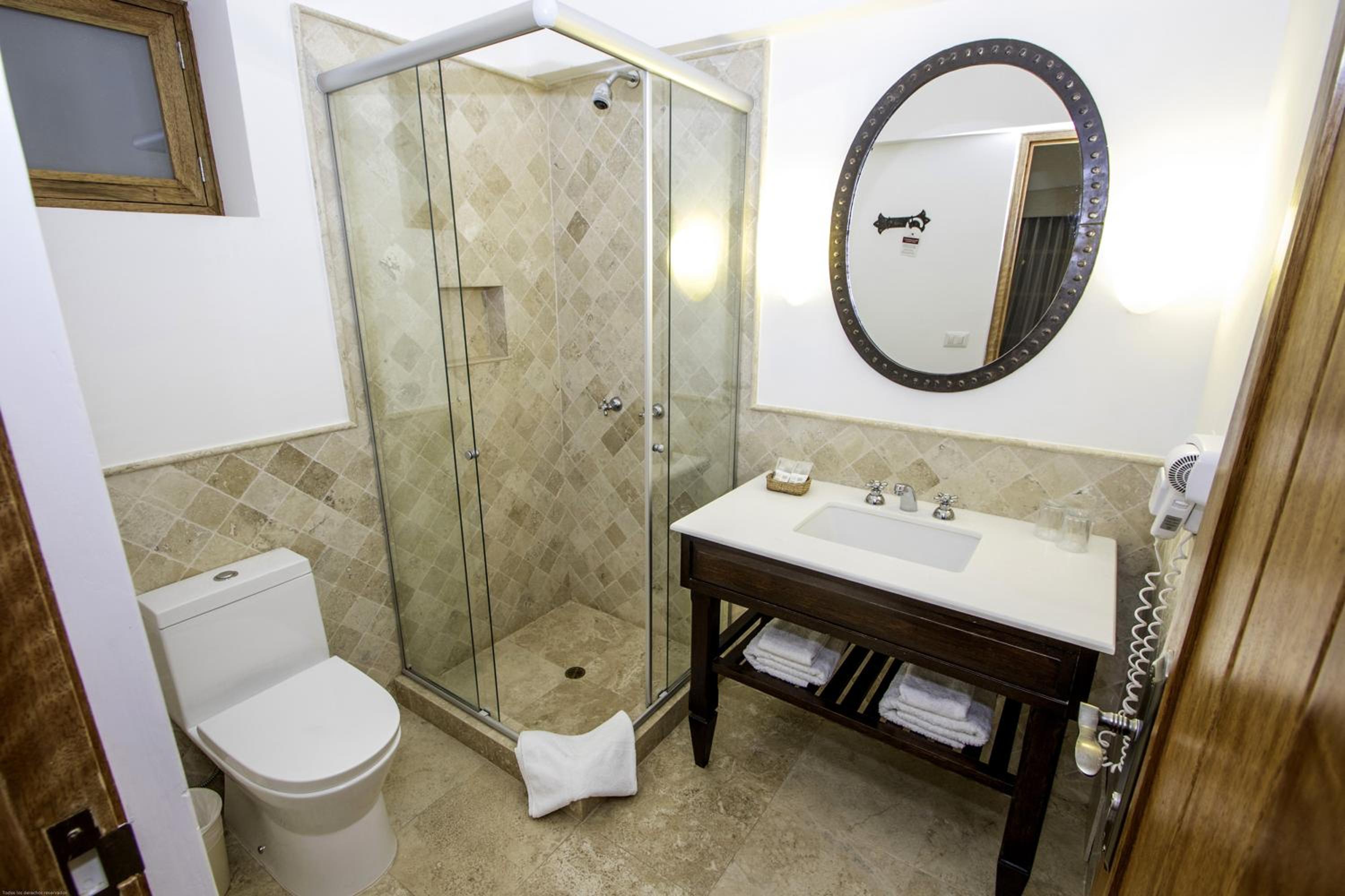Premium Twin Room photo 2