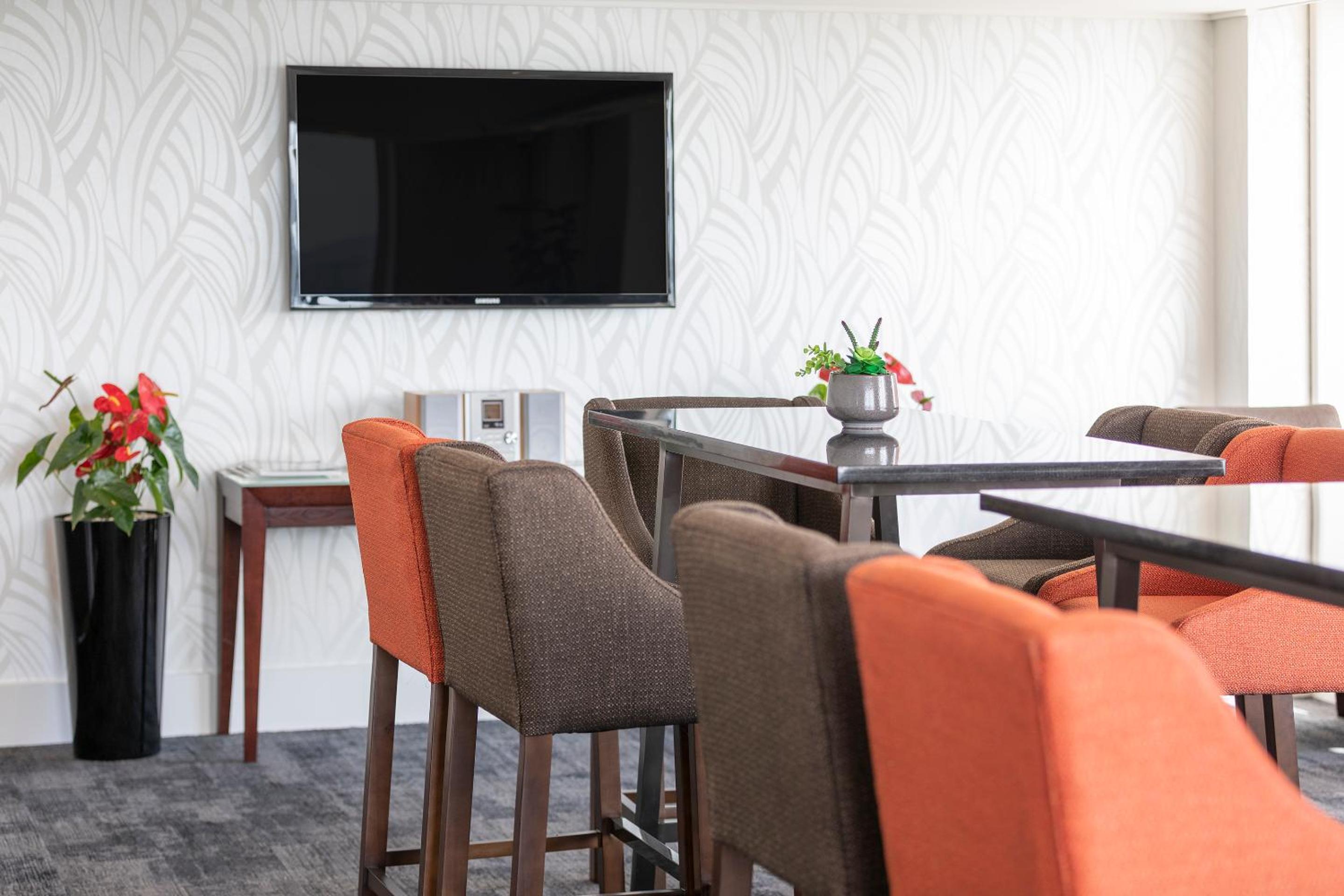 Deluxe Junior Suite - Photo 7