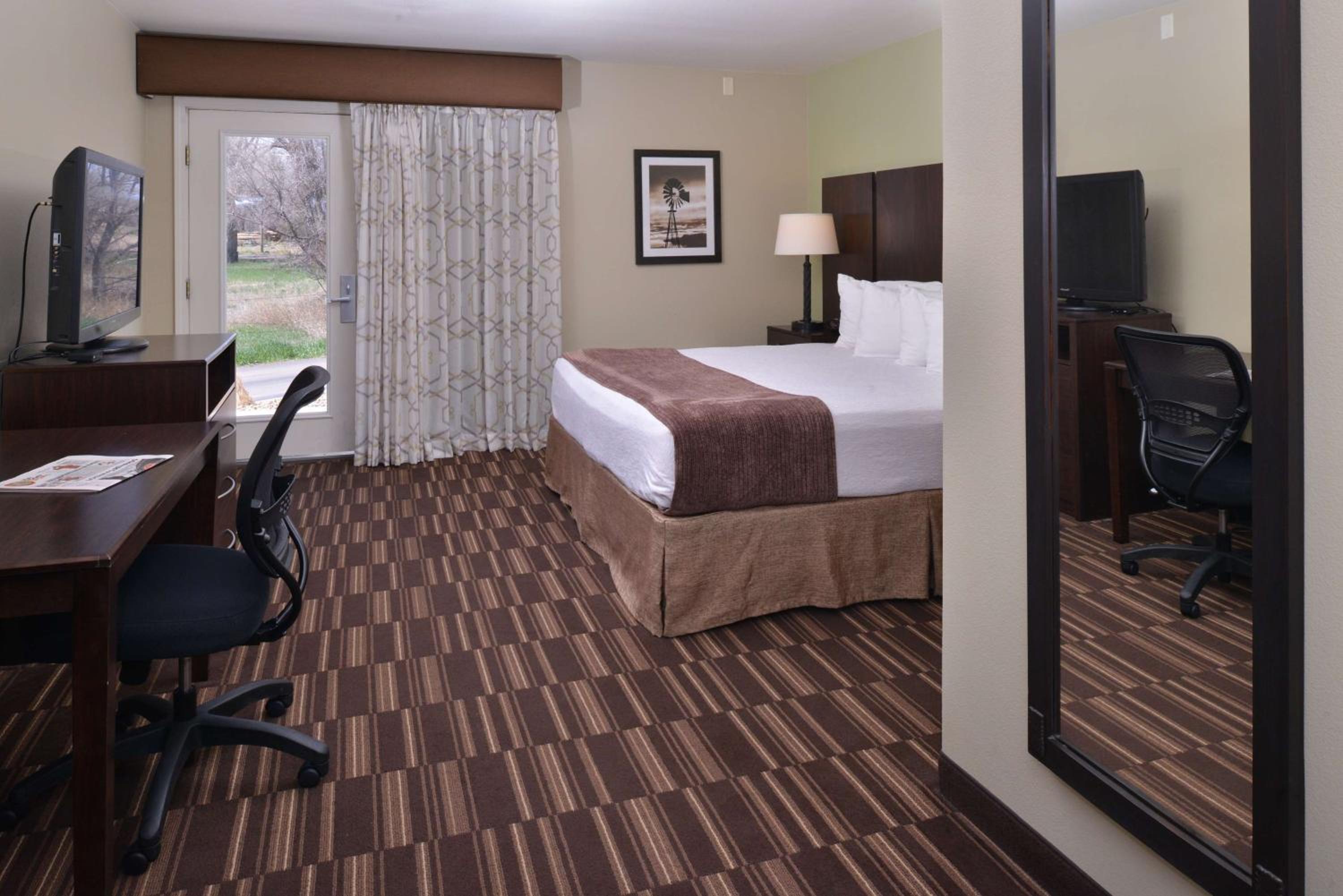 Deluxe King Room - Non Smoking