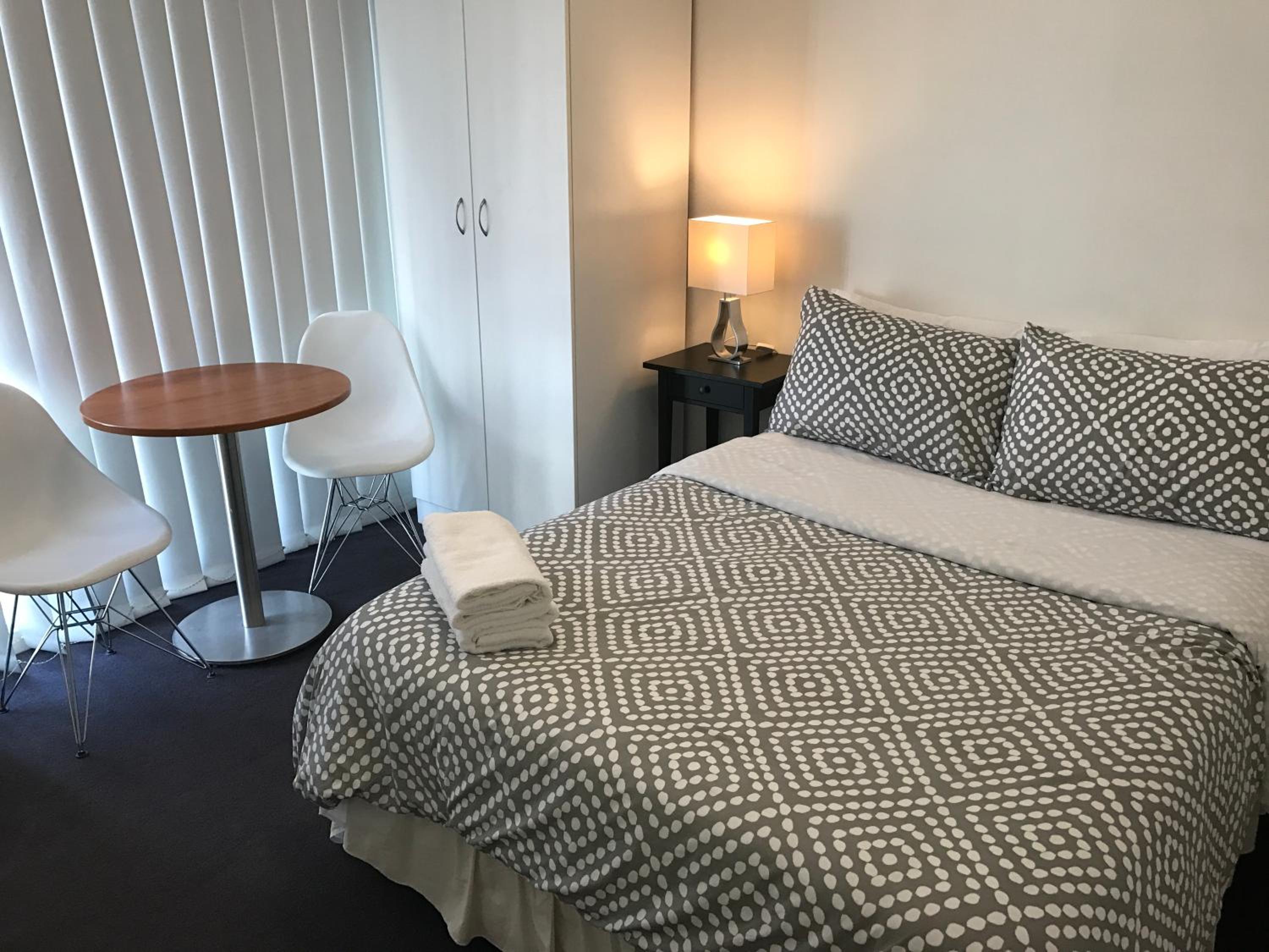 Single Room with Bathroom photo 3