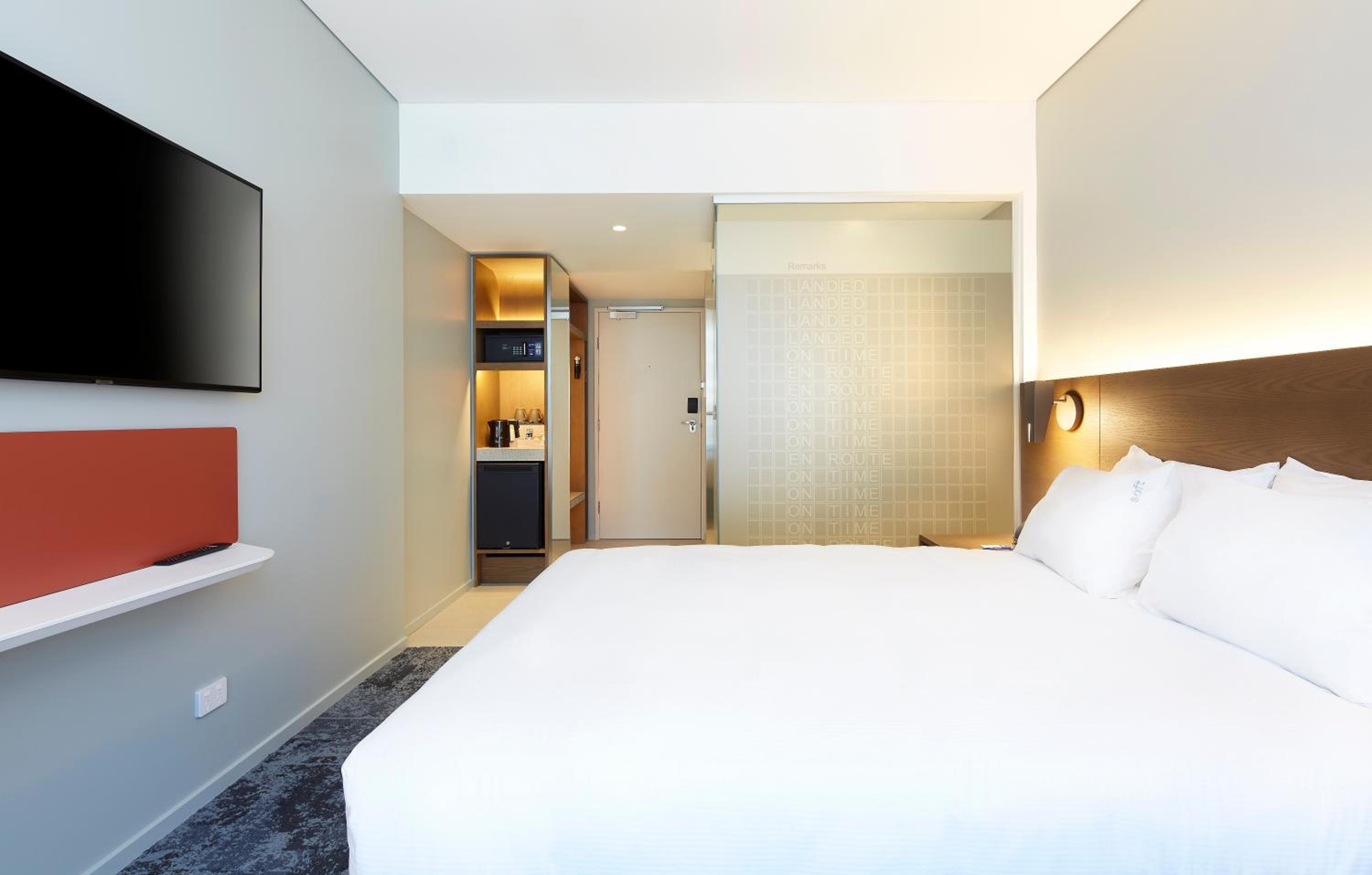 Standard Queen Room - Free Breakfast