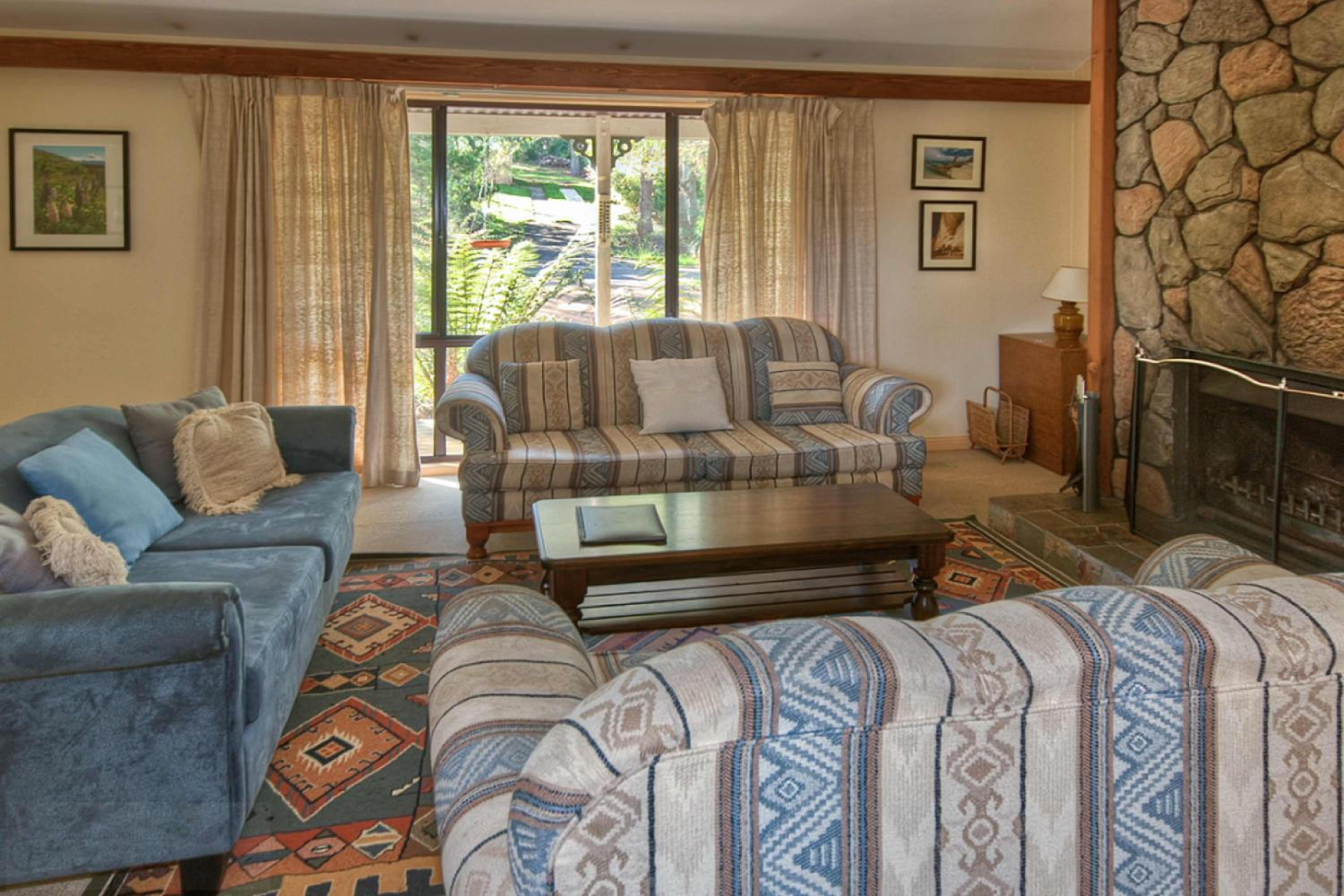 Three-Bedroom House photo 3