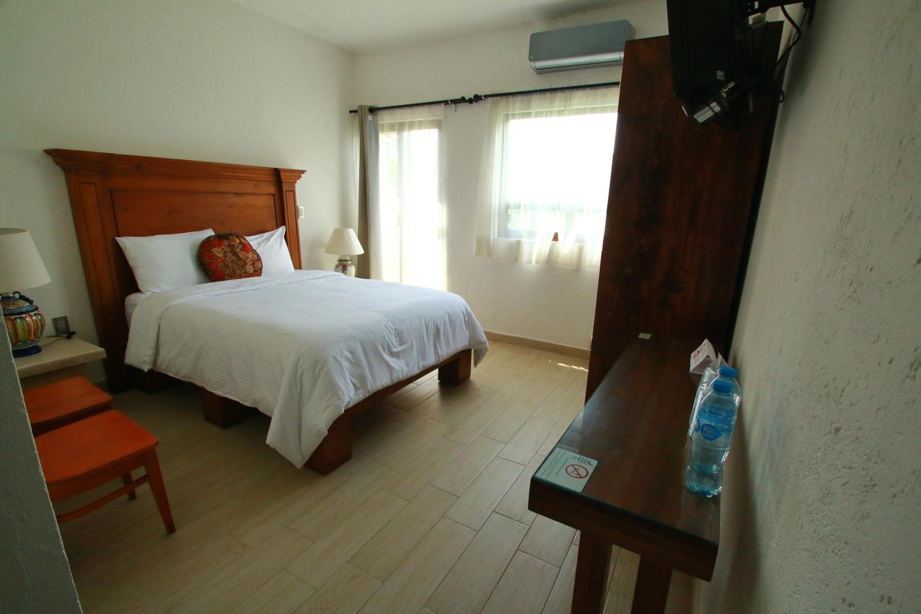 Double Room - Photo 13