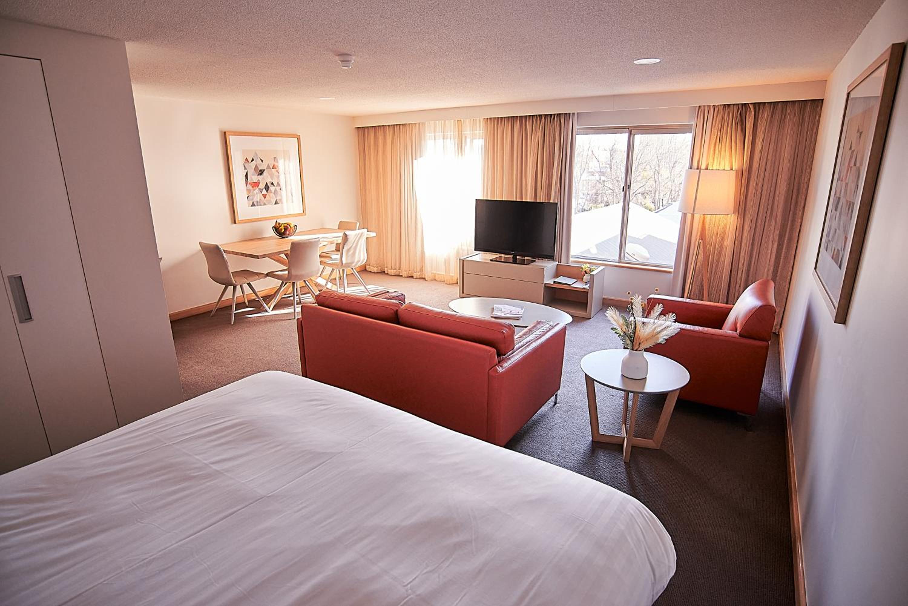 King Suite - Photo 4
